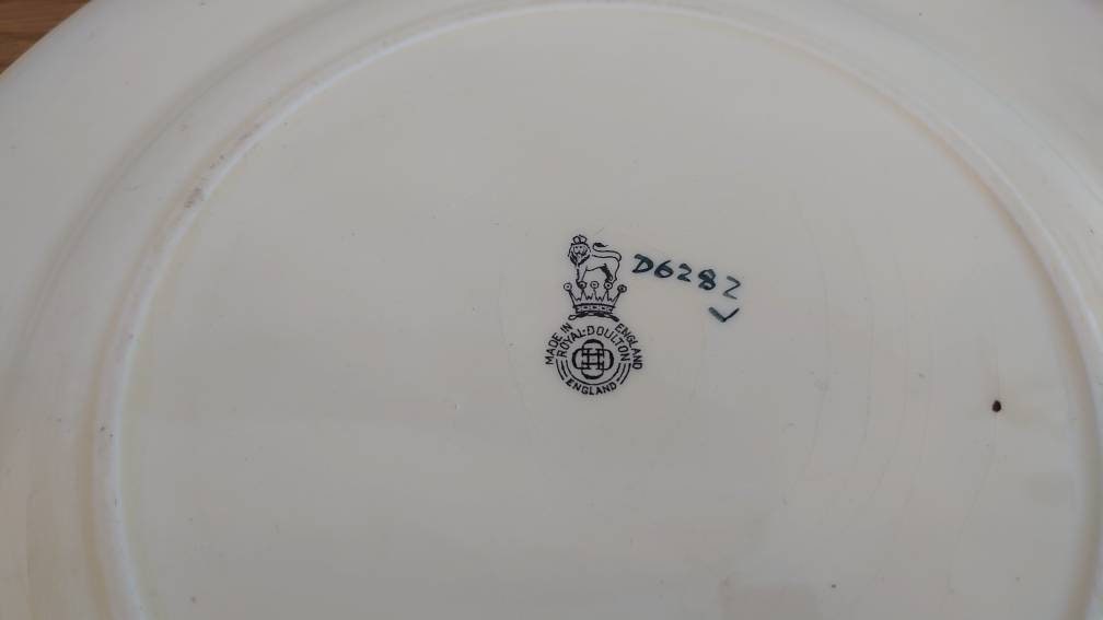 Royal Doulton 'The Hunting Man' Wall plate/Meat plate circa 1980s - Image 6