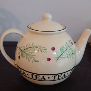 Rayware Plum Teapot circa 80s