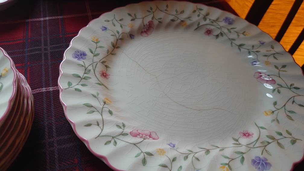 Johnson Brother's Summer Chintz Dining Service/Dinner Set. - Image 2