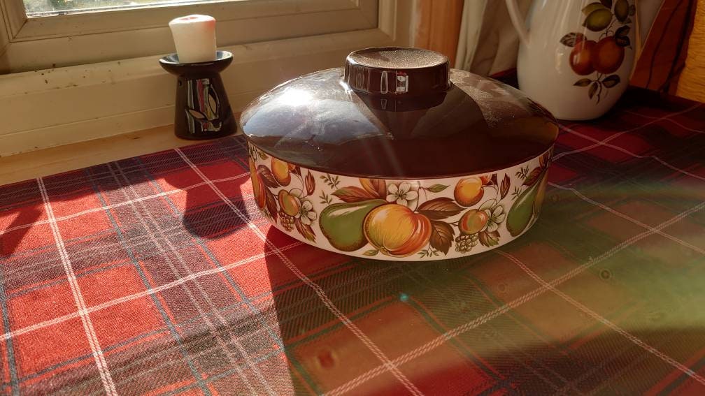 Alfred Meakin "Eden" Studio Tea and Serving Set including 4 Cups and Saucers, Sandwich plate and Fruit Bowl - Image 9
