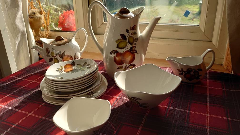Midwinter Stylecraft Orange and Lemons 2-67 Tea and Dinner Set - Image 4