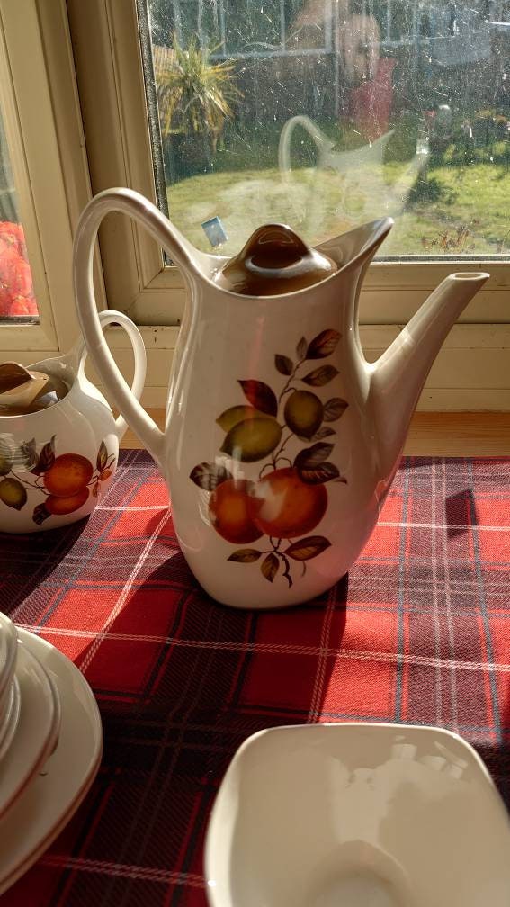 Midwinter Stylecraft Orange and Lemons 2-67 Tea and Dinner Set - Image 10