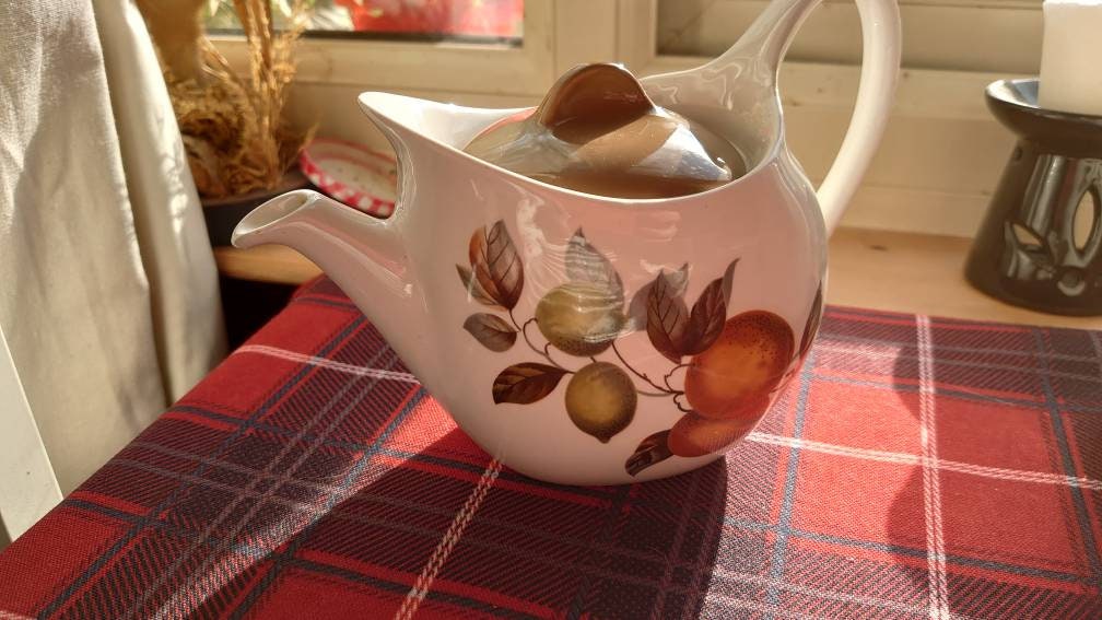 Midwinter Stylecraft Orange and Lemons 2-67 Tea and Dinner Set - Image 8