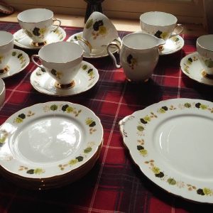 Gladstone "Leaves" 21 Piece Tea Service - Immaculate Condition