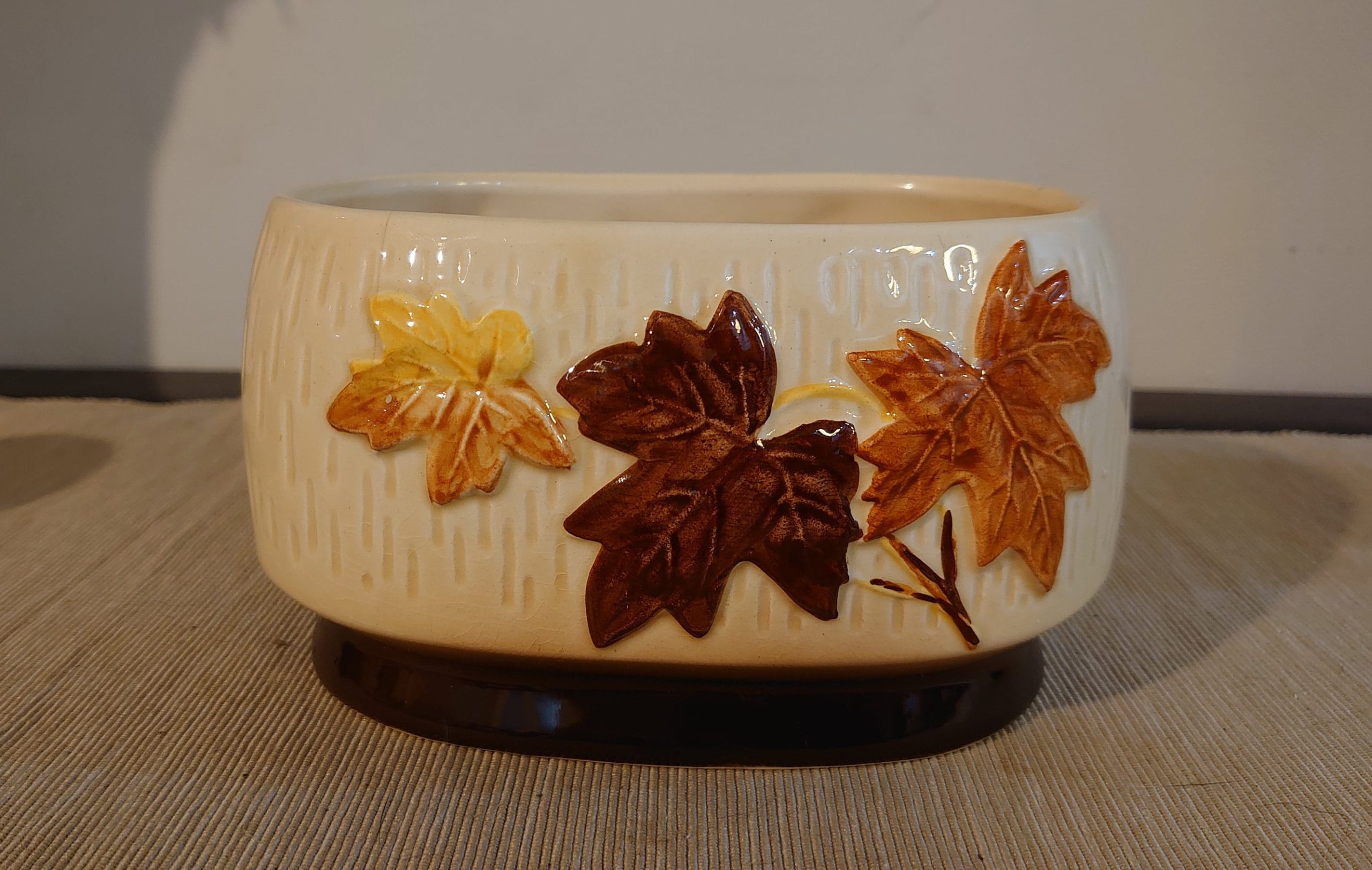 Sylvac Autumn (Fall) Leaf Planter - 16cm wide - 11cm high