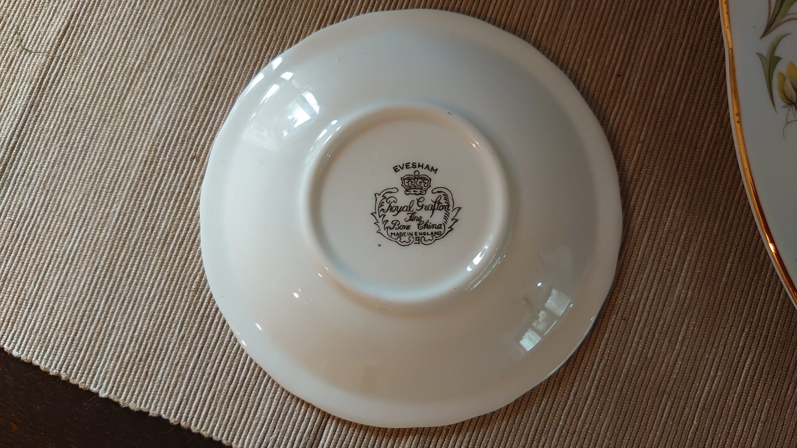Three Piece Royal Grafton Yellow Rose Plate Set - Sandwich plate and 2x Side Plates - Very Good to excellent condition - Image 8