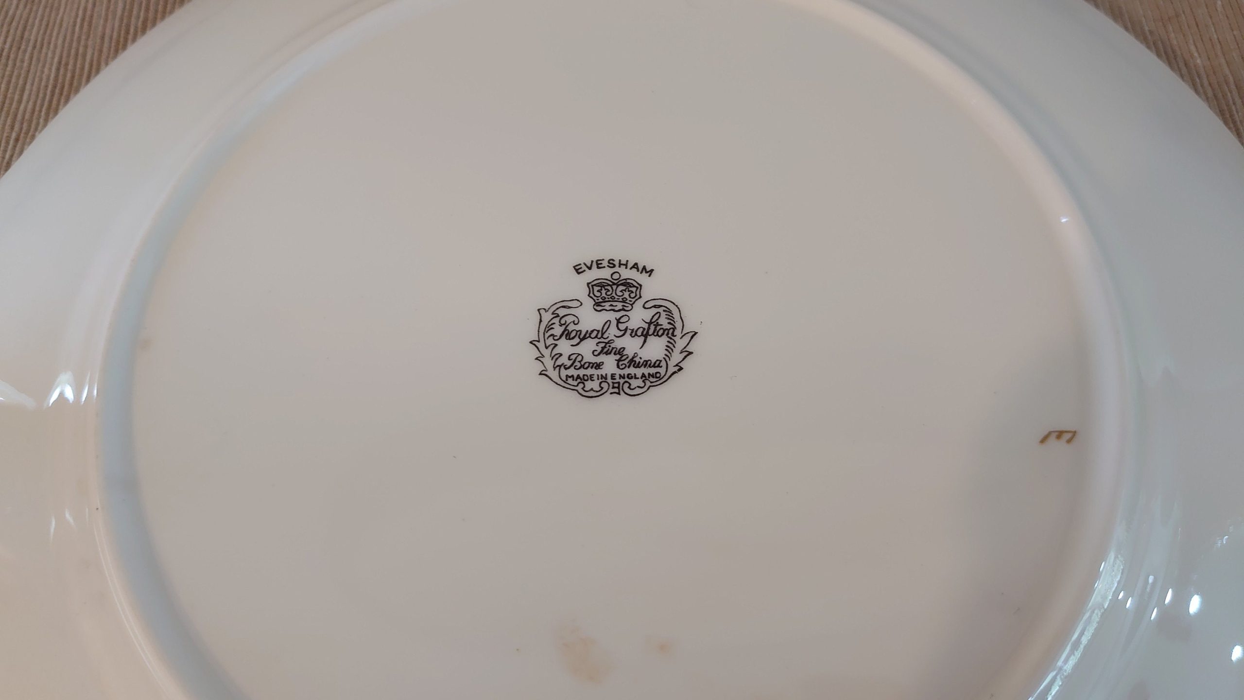 Three Piece Royal Grafton Yellow Rose Plate Set - Sandwich plate and 2x Side Plates - Very Good to excellent condition - Image 9