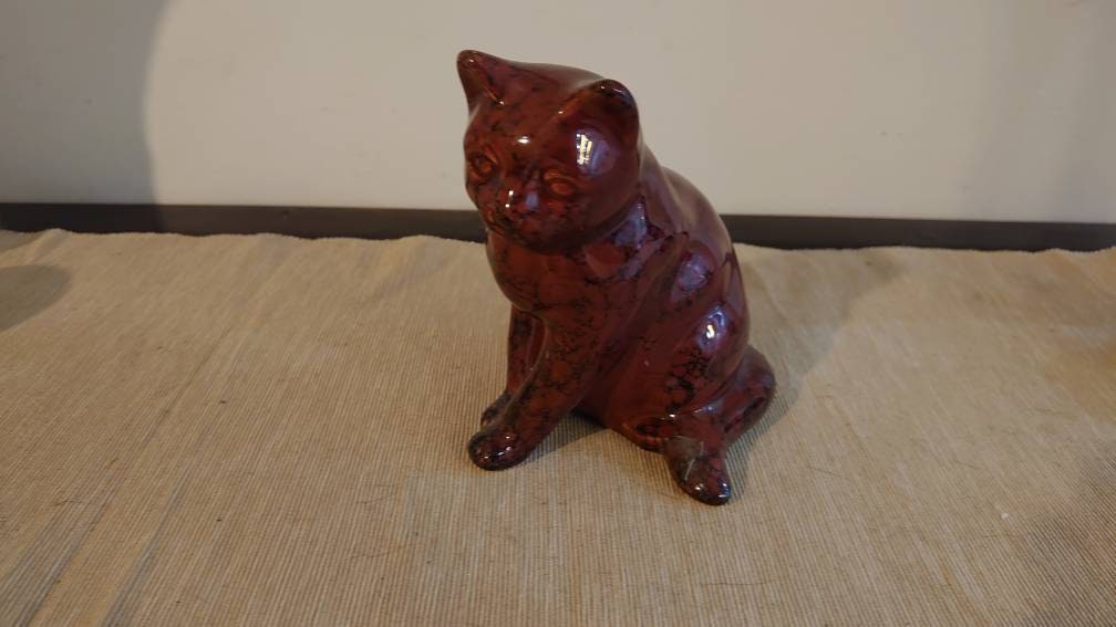 Vintage Burgundy Ceramic Cat - 14.5 cm - Image 2