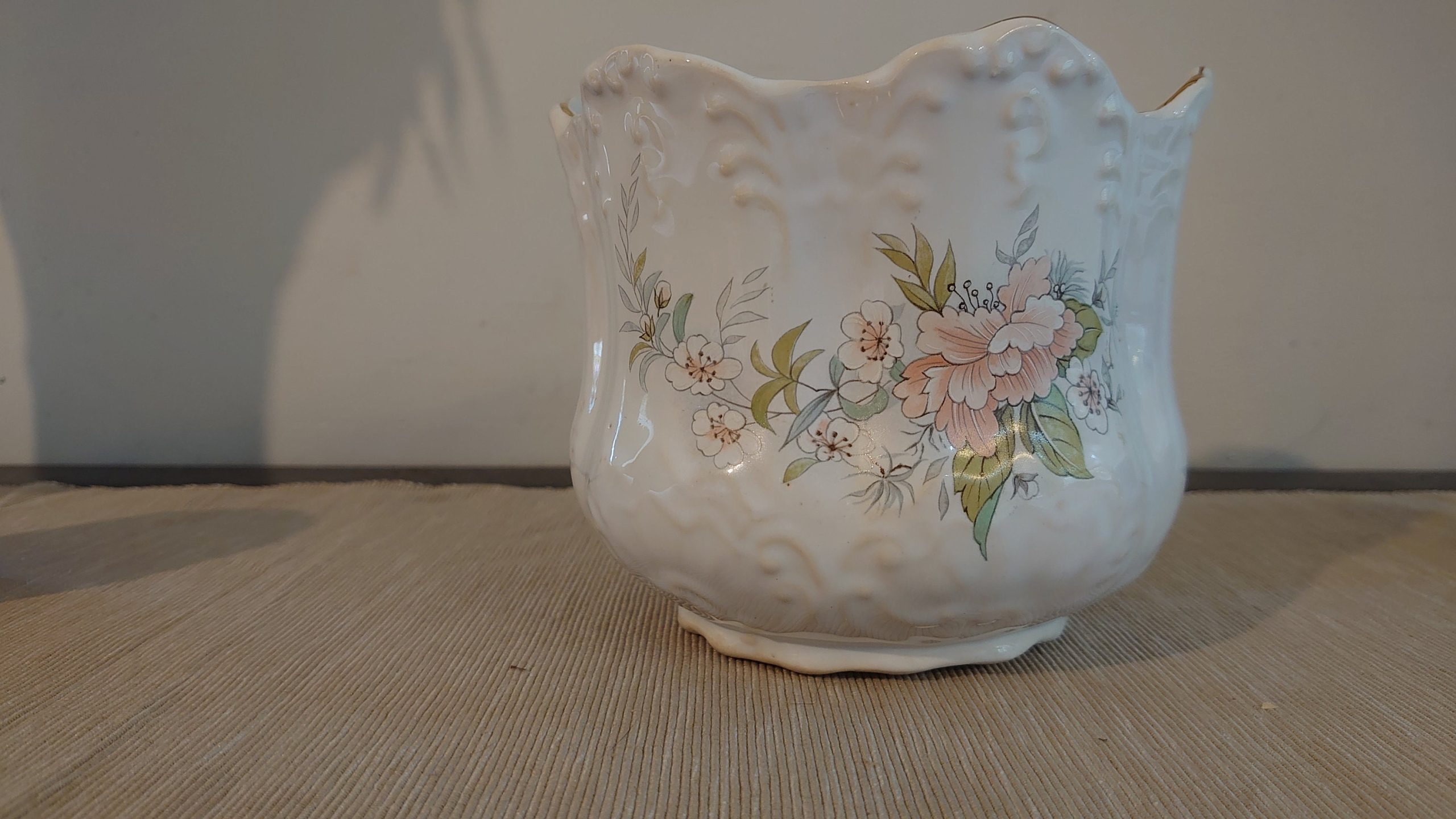 Medium Indoor Floral Motif Ceramic Planter - Image 3