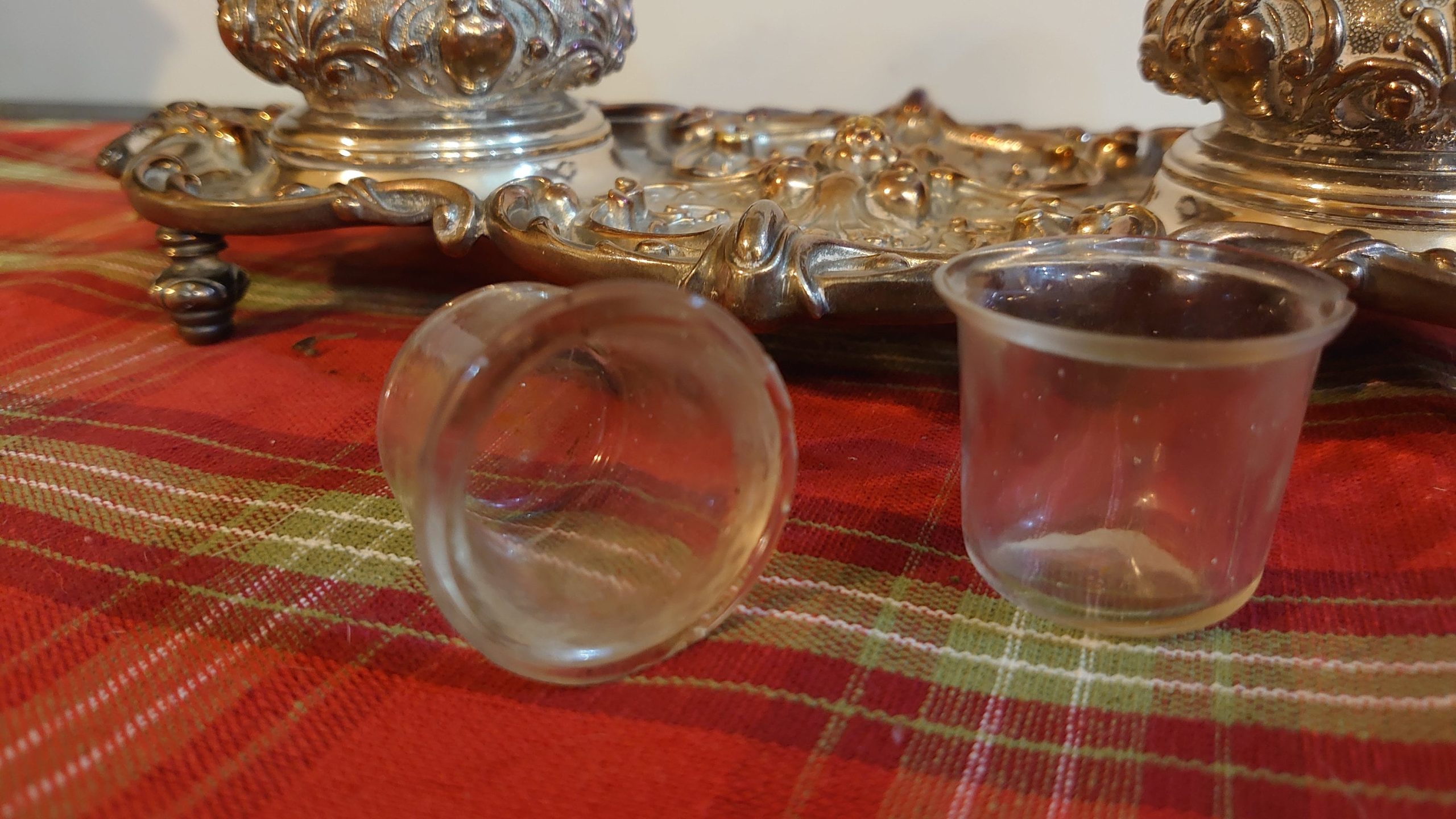 Twin Victorian Pot Plated Inkstand - Very Heavy and Sturdy - Complete with Original Glass Liners - Image 7