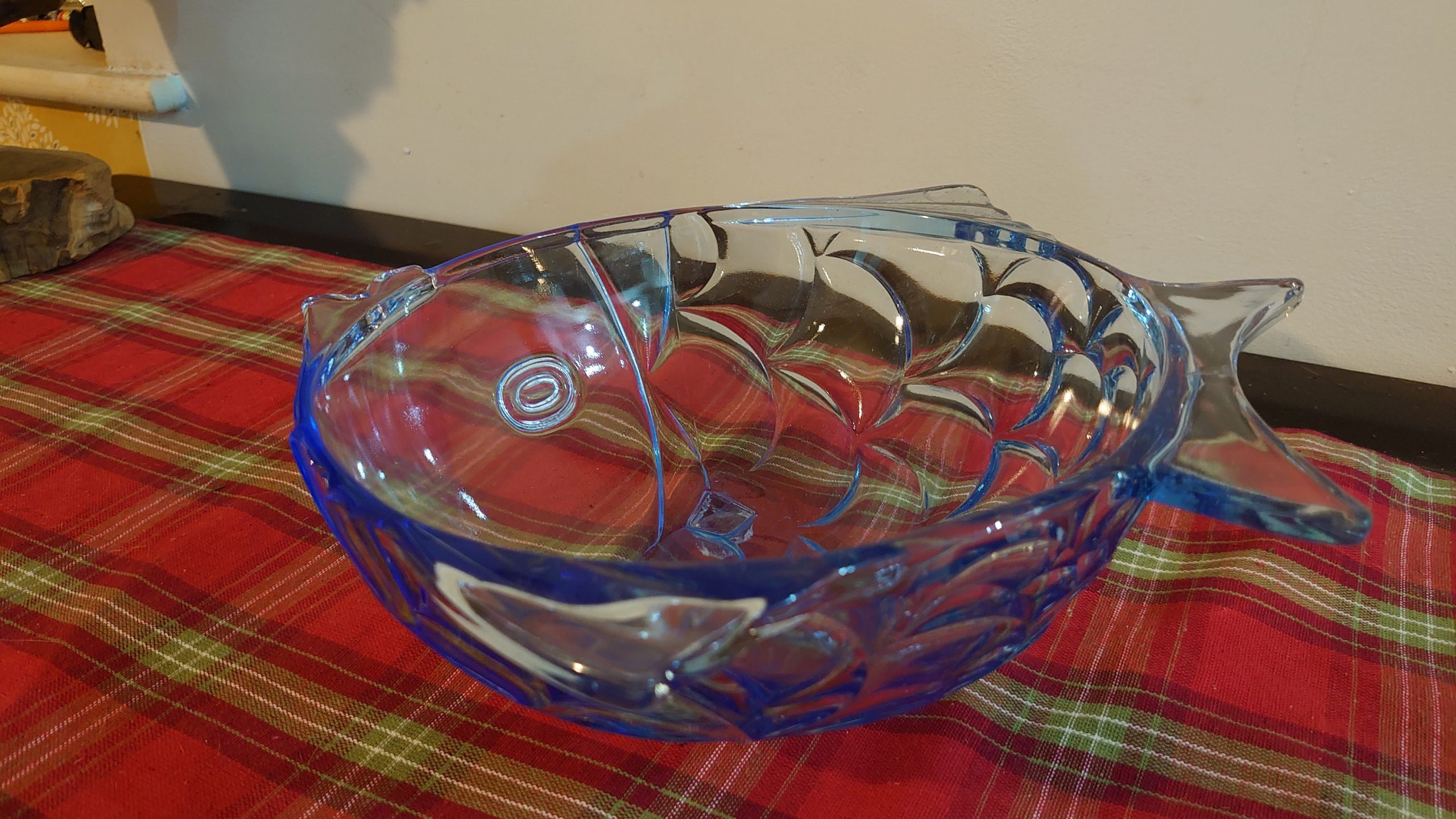 Large Blue Glass "Fish" Bowl - Excellent condition - 26.5cm diameter - Image 8