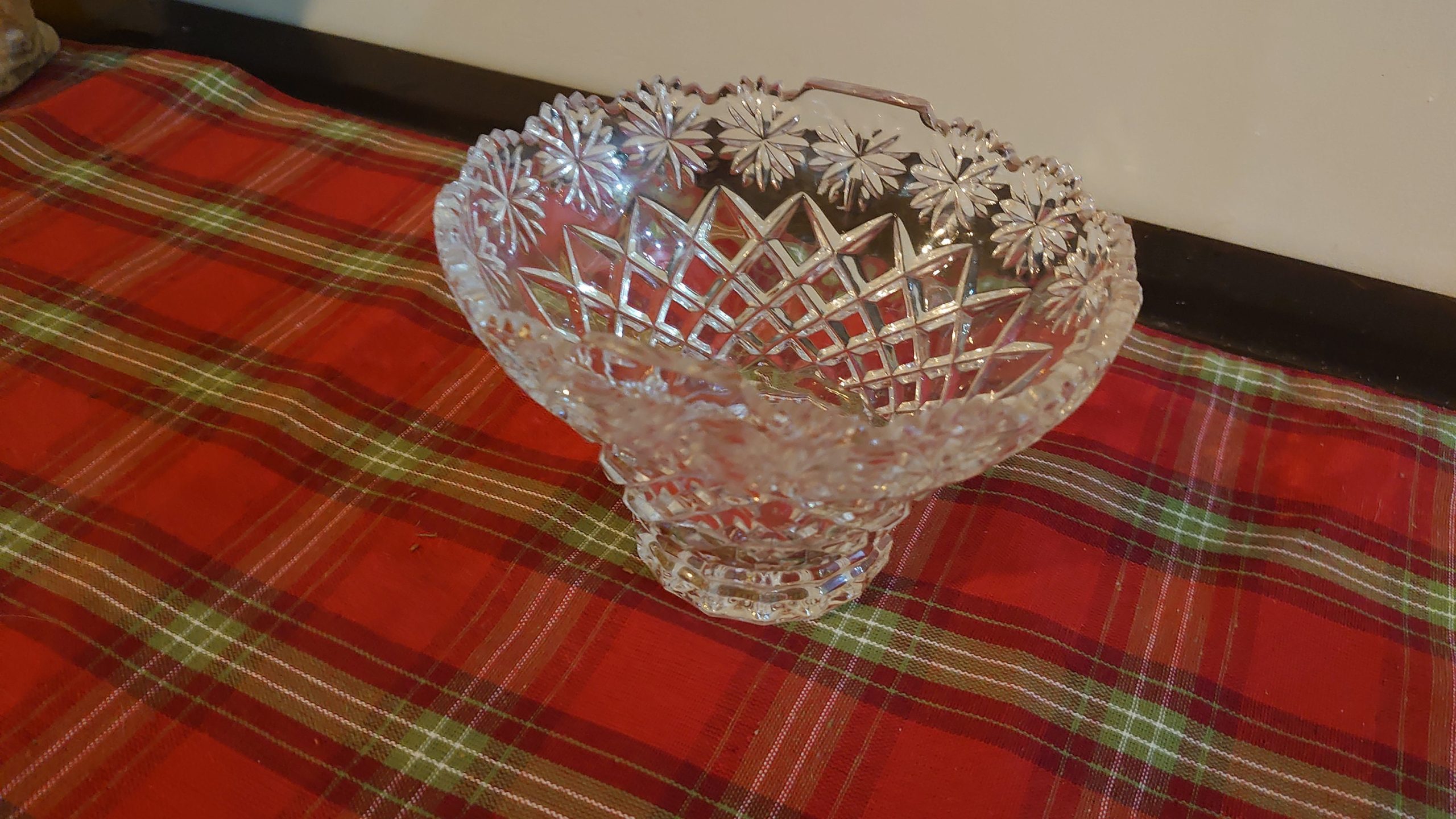 Glass Diamond Cut Bloom Bowl - Excellent condition - Image 4