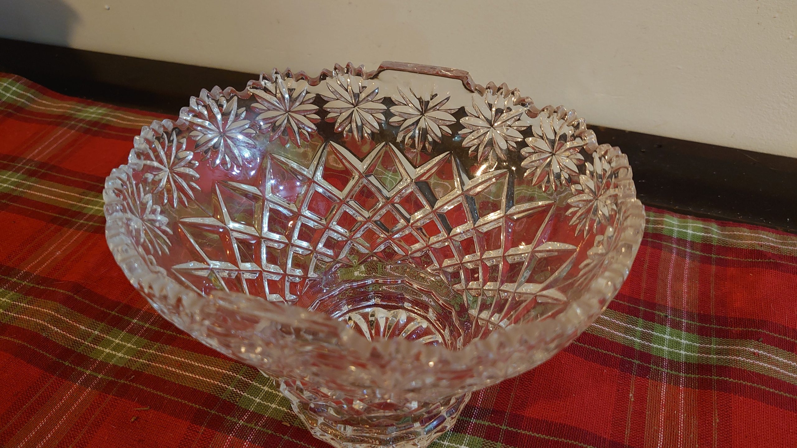 Glass Diamond Cut Bloom Bowl - Excellent condition - Image 5