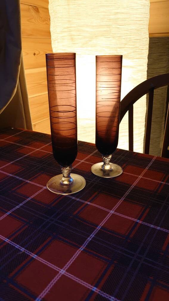 Two Red and Gold banded Glass Champagne Flutes - Image 4