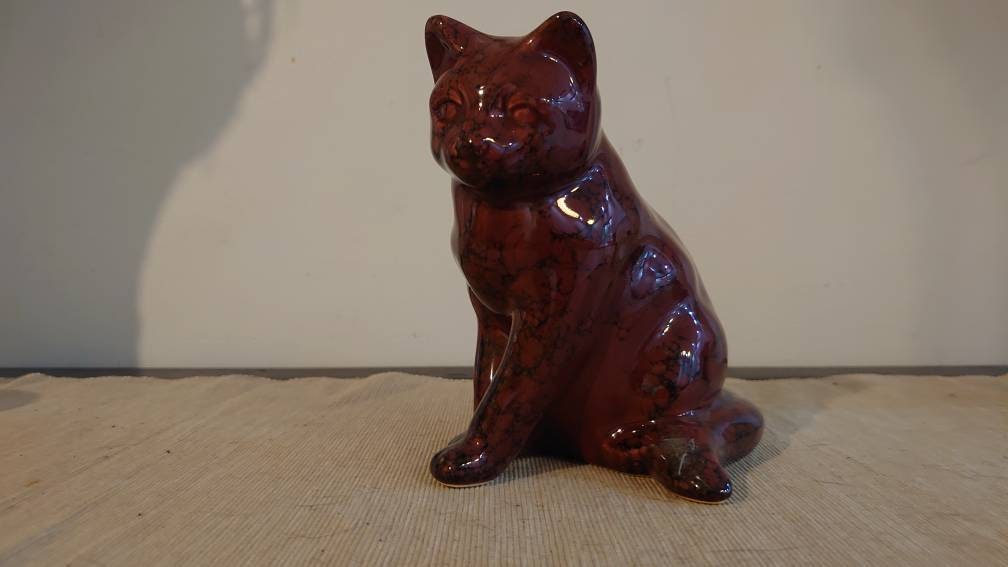 Vintage Burgundy Ceramic Cat - 14.5 cm - Image 3
