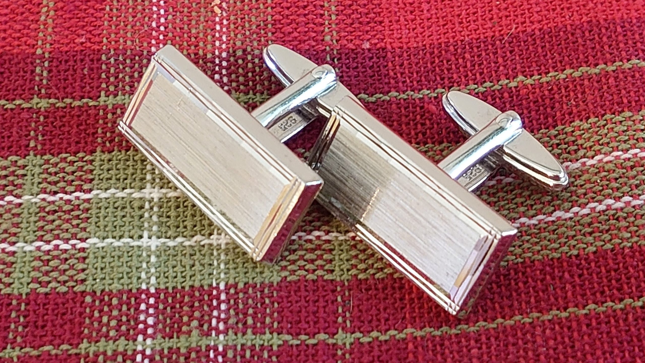 Solid Sterling Silver Cufflinks (925 as pictured) - Wedding Accessories, Father's Day Gift. Sleek Chrome Effect Modern Design - Unboxed