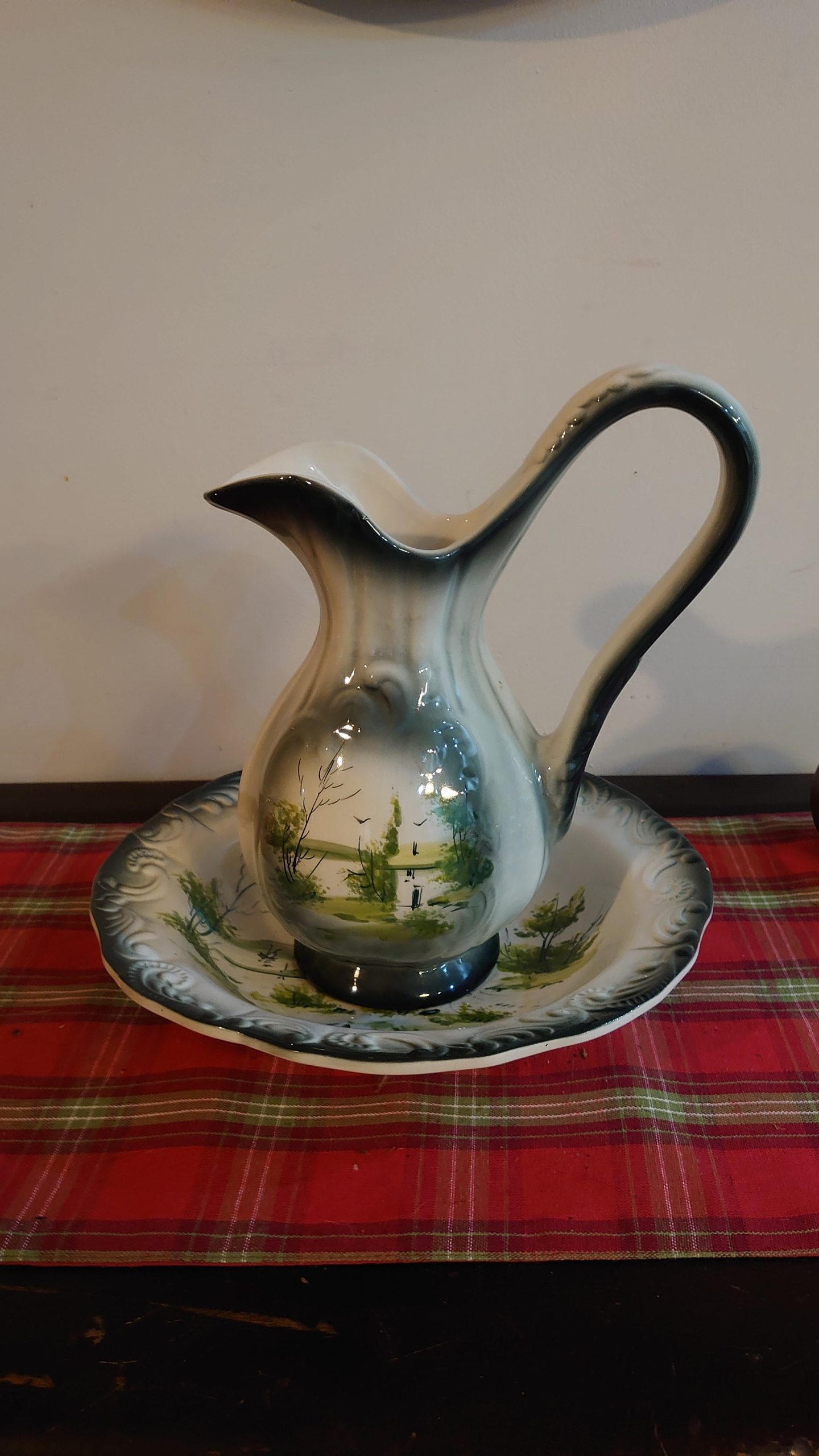 Early 20th Century Portuguese Water Jug and Bowl - Holu pottery - Majolica - Image 3