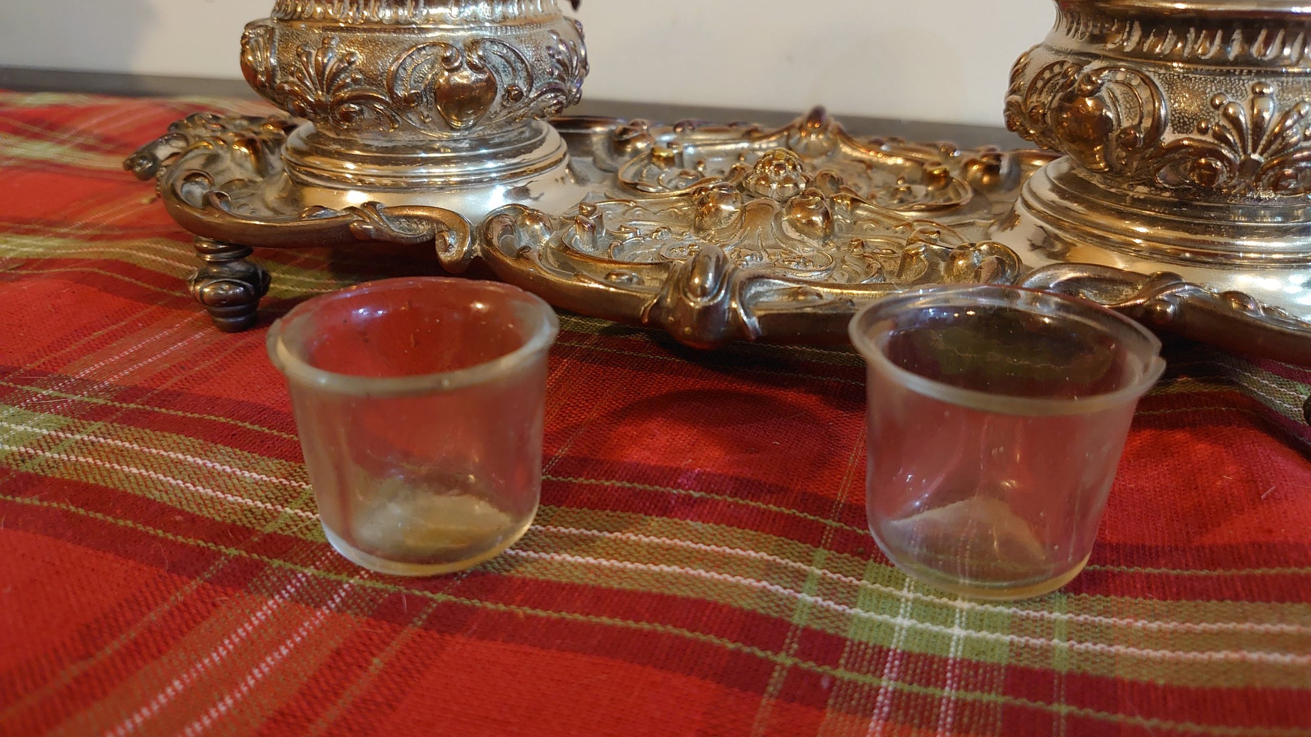 Twin Victorian Pot Plated Inkstand - Very Heavy and Sturdy - Complete with Original Glass Liners - Image 6