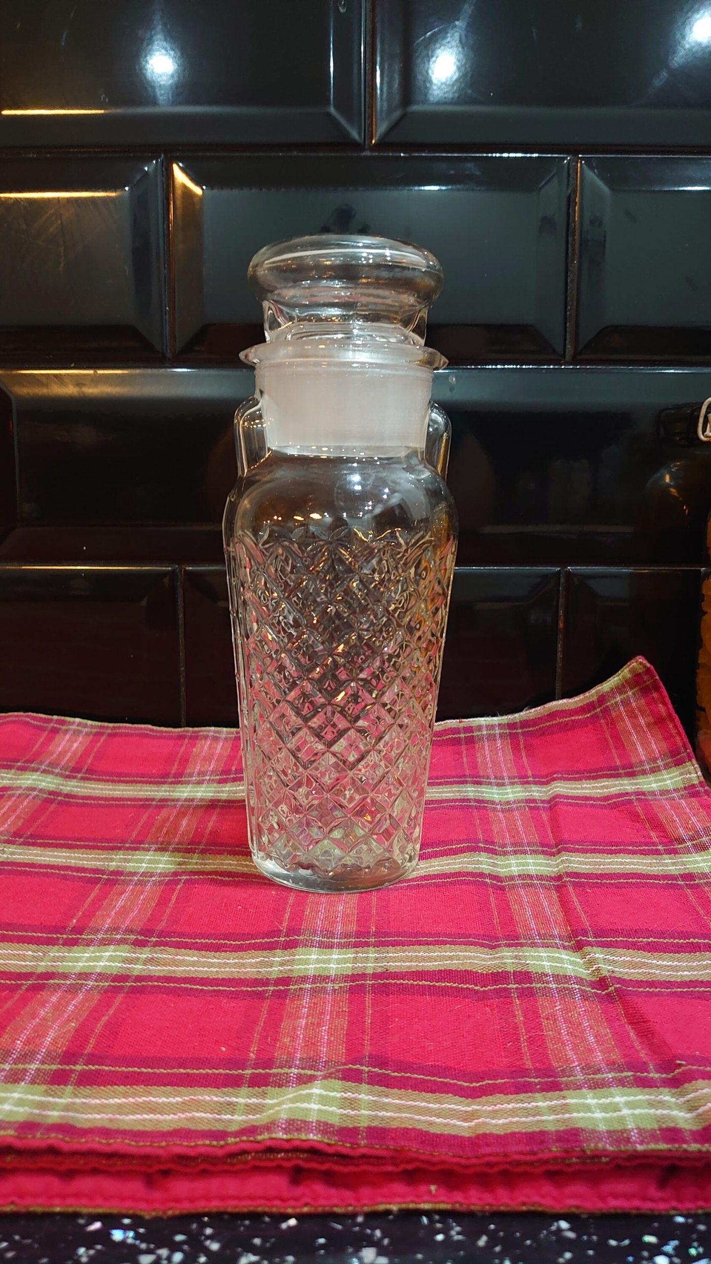 Cut Glass Diamond Pattern Decanter - Large Stopper - Rotating Pourer - Very Good to Excellent Condition c 500ml - Image 2