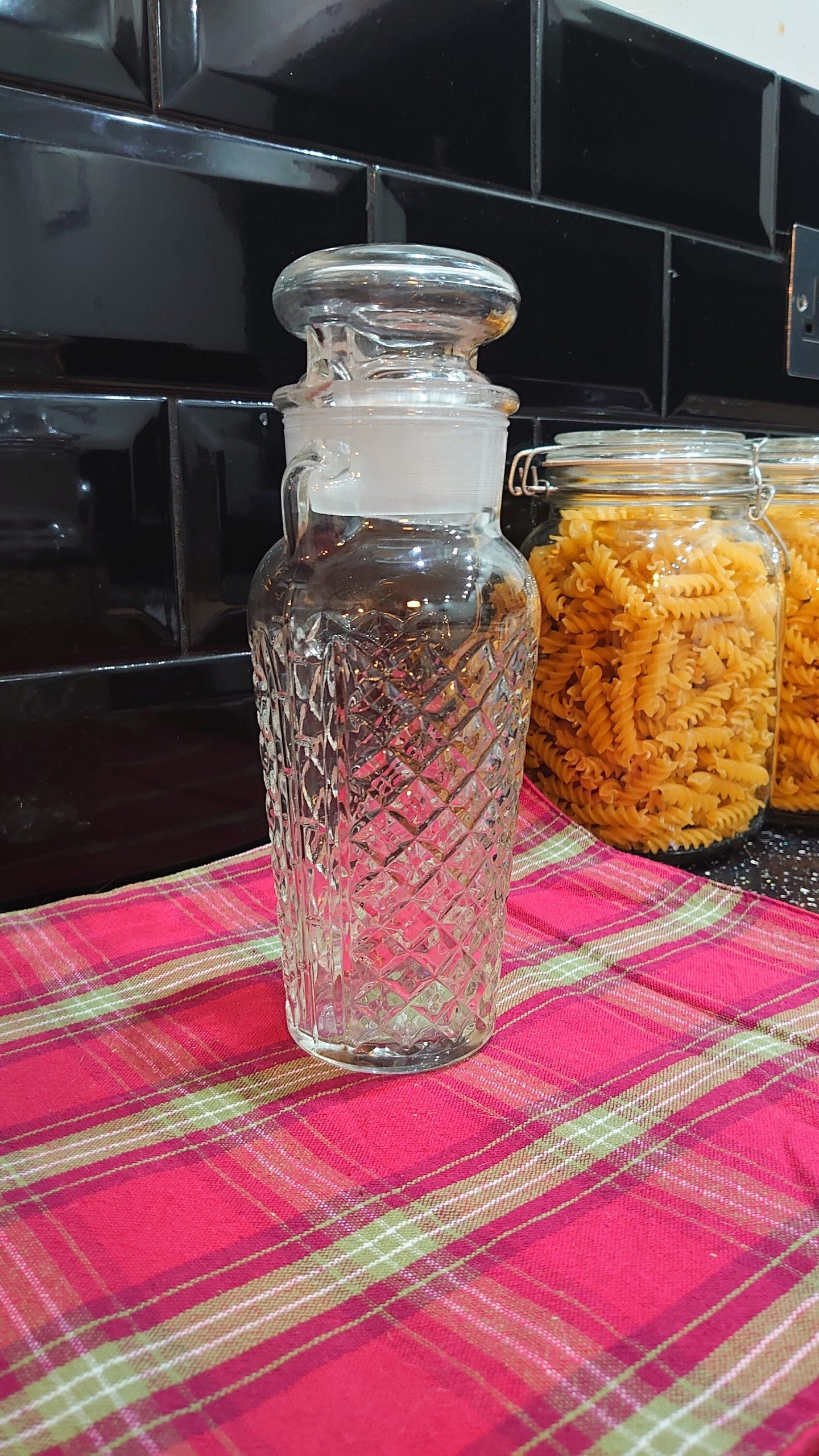 Cut Glass Diamond Pattern Decanter - Large Stopper - Rotating Pourer - Very Good to Excellent Condition c 500ml - Image 3