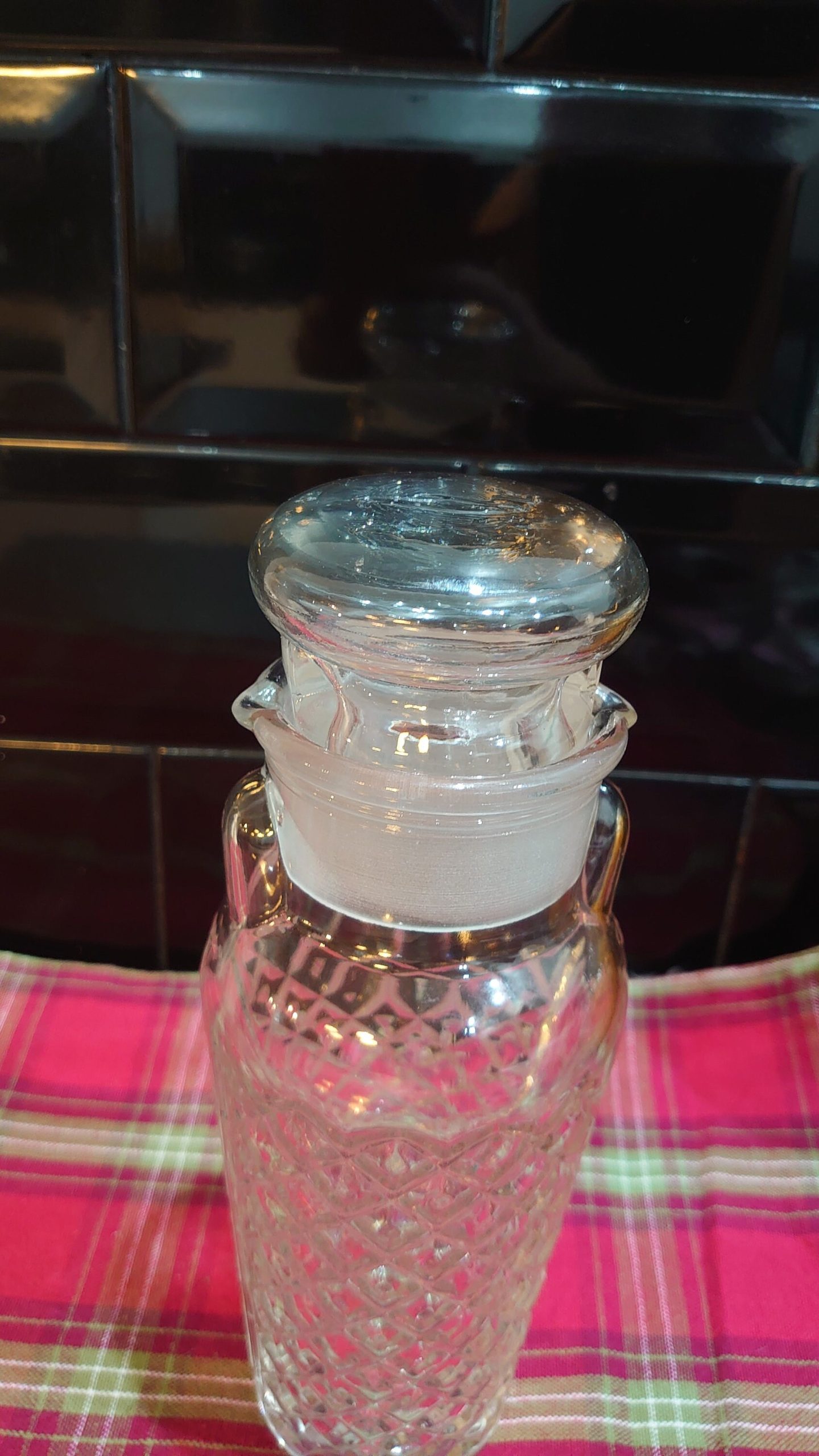 Cut Glass Diamond Pattern Decanter - Large Stopper - Rotating Pourer - Very Good to Excellent Condition c 500ml - Image 5