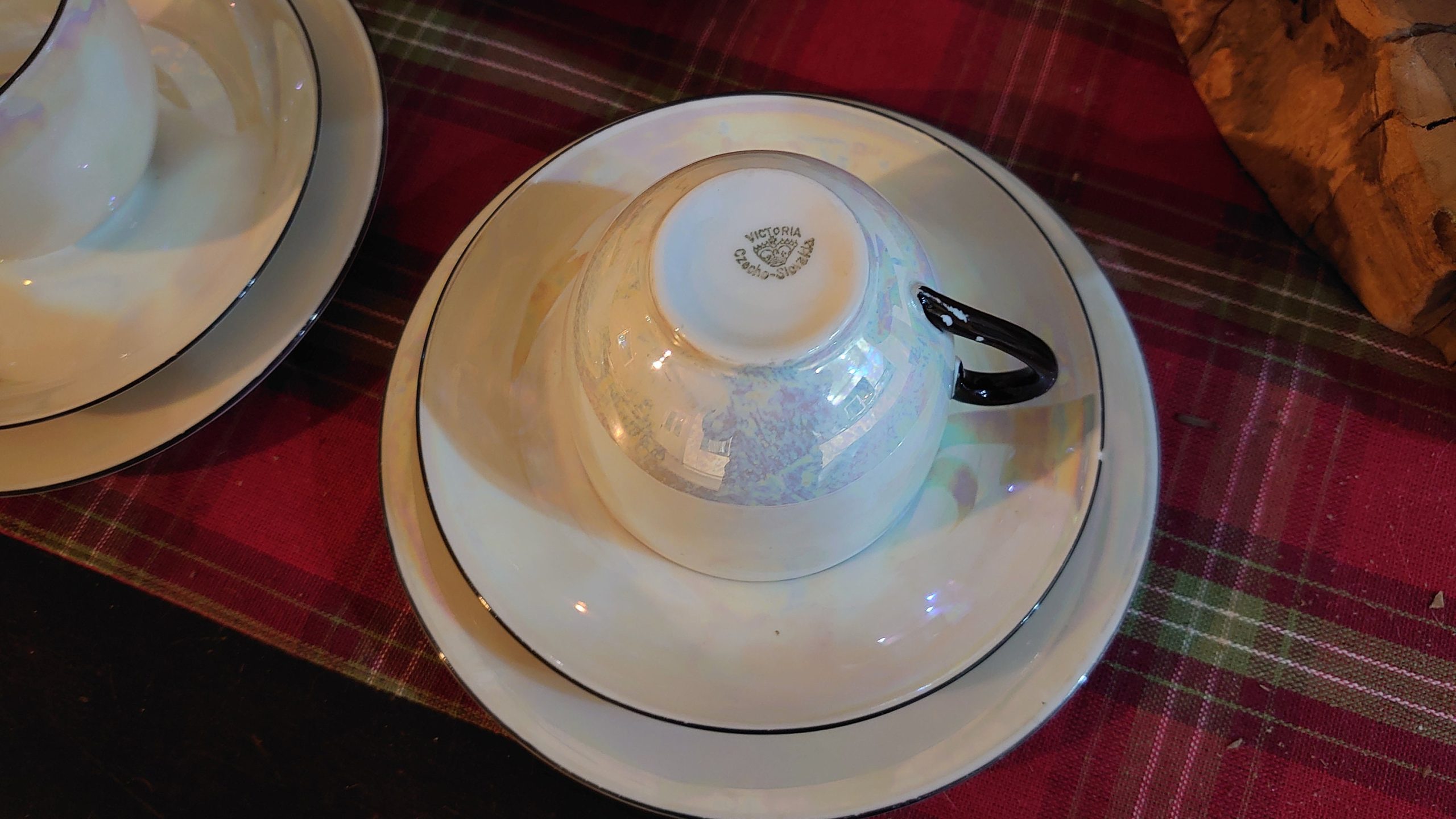 6 Pearlescent Tea Cups, Saucers and Sideplates with a Sugar Bowl & Creamer - Very Good to excellent condition - Czech Slovak Ceramic - Image 7