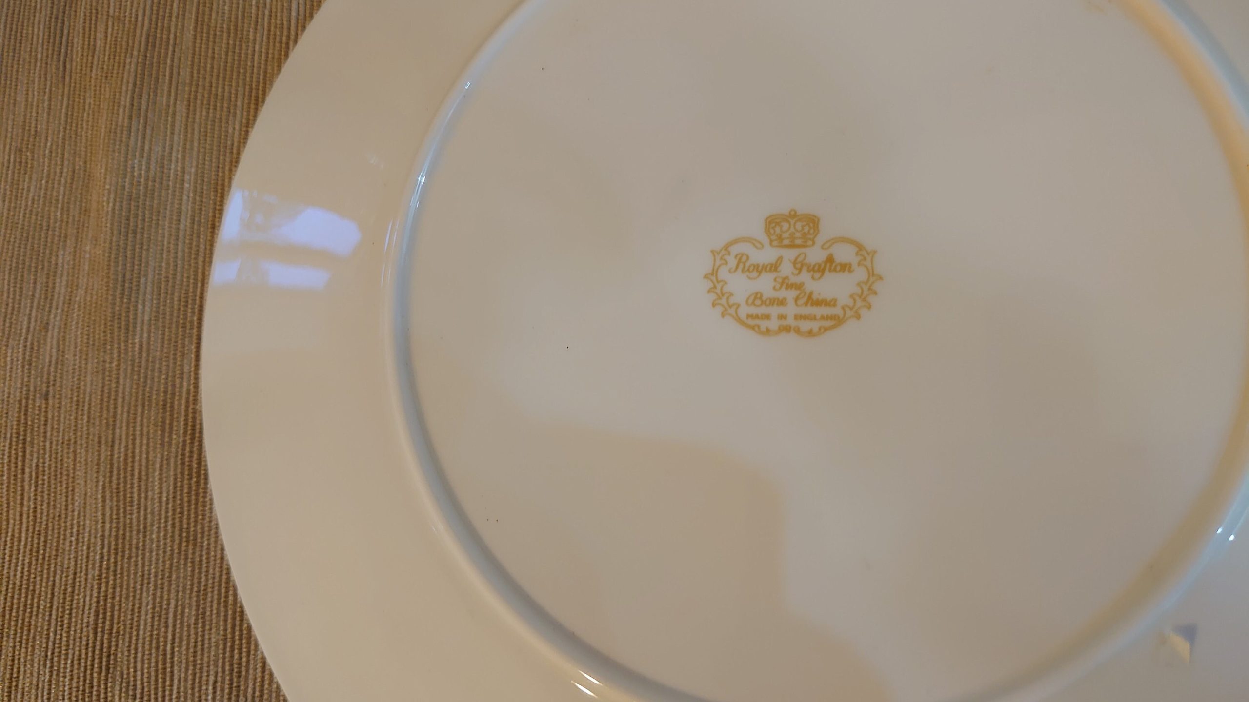 Royal Grafton Decorative Pheasant Plate - fantastically detailed and in excellent condition - 21.5cm diameter - Image 6