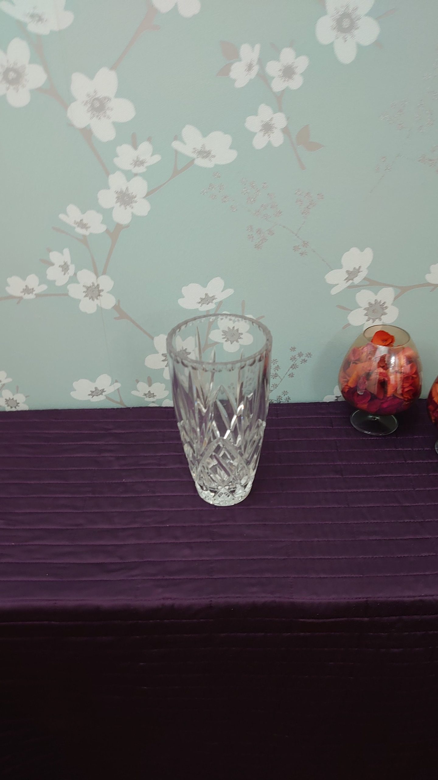 Lead Crystal Cut Glass Vase - Very Good to Excellent Condition - 20cm tall - 11.5cm diameter - Image 2