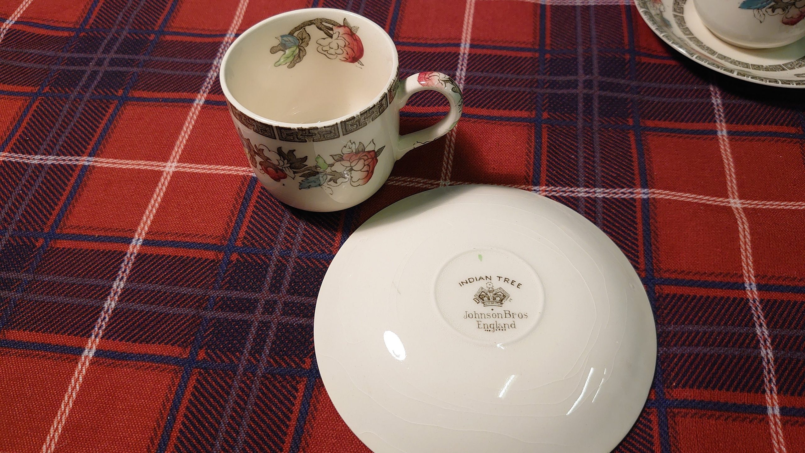 Johnson Brothers Indian Tree Design Cup and Saucer Pair - Very Good Condition - Image 5
