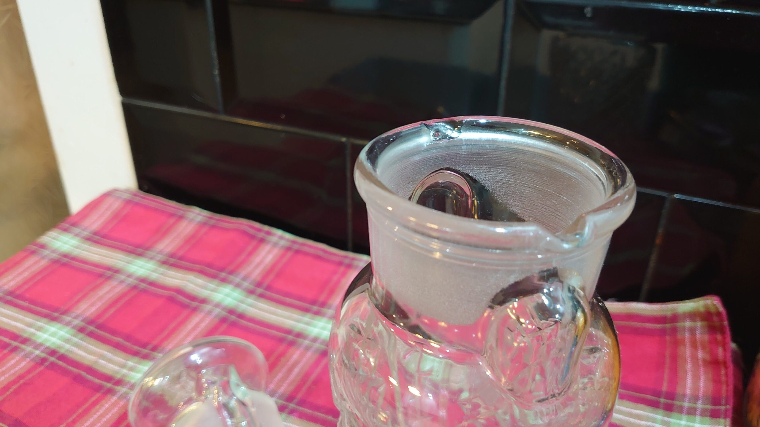 Cut Glass Diamond Pattern Decanter - Large Stopper - Rotating Pourer - Very Good to Excellent Condition c 500ml - Image 8