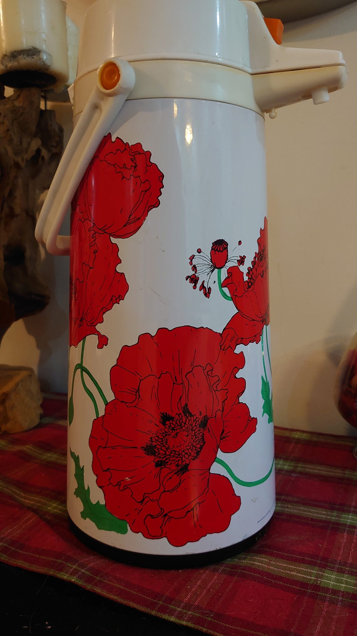 1970s Poppy Motif Hot water Dispenser or Tea Caddy - Image 4