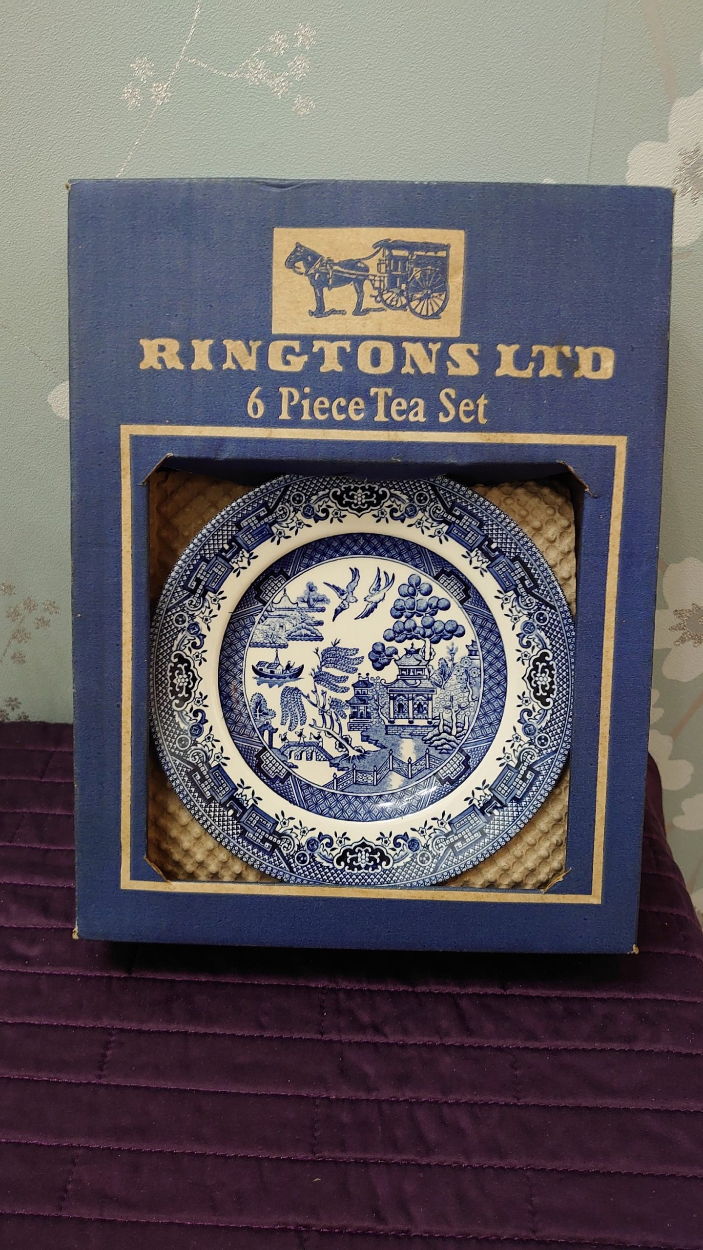 Ringtons Tea Ltd Six Piece Tea Set - 2 Blue and White Trios of Cup, Saucer and Side Plate in Commemorative Rington's Box - Very Good Cond. - Image 10