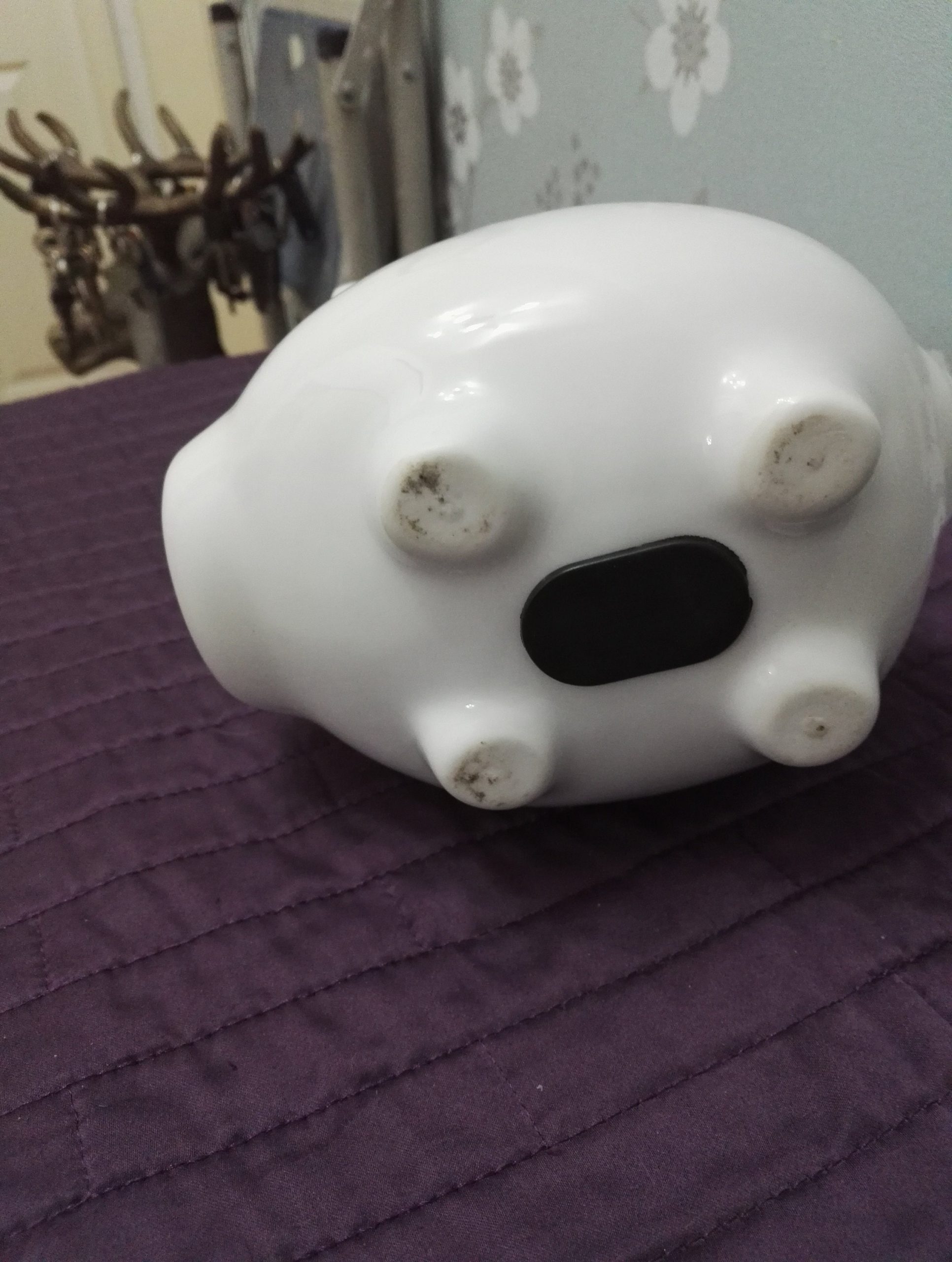 White Ceramic Piggy Money Box - Excellent Condition 13cm tall to top of Ear - Width 21cm - Image 4