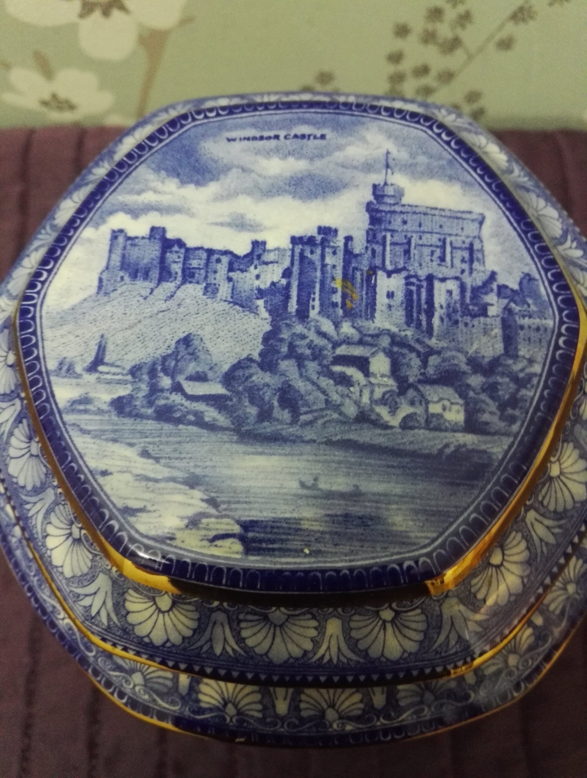 Blue and White Rington's Millennium Tea Caddy / Storage Jar - in Very Good to Excellent Condition - with Windsor Castle patterning - Image 2