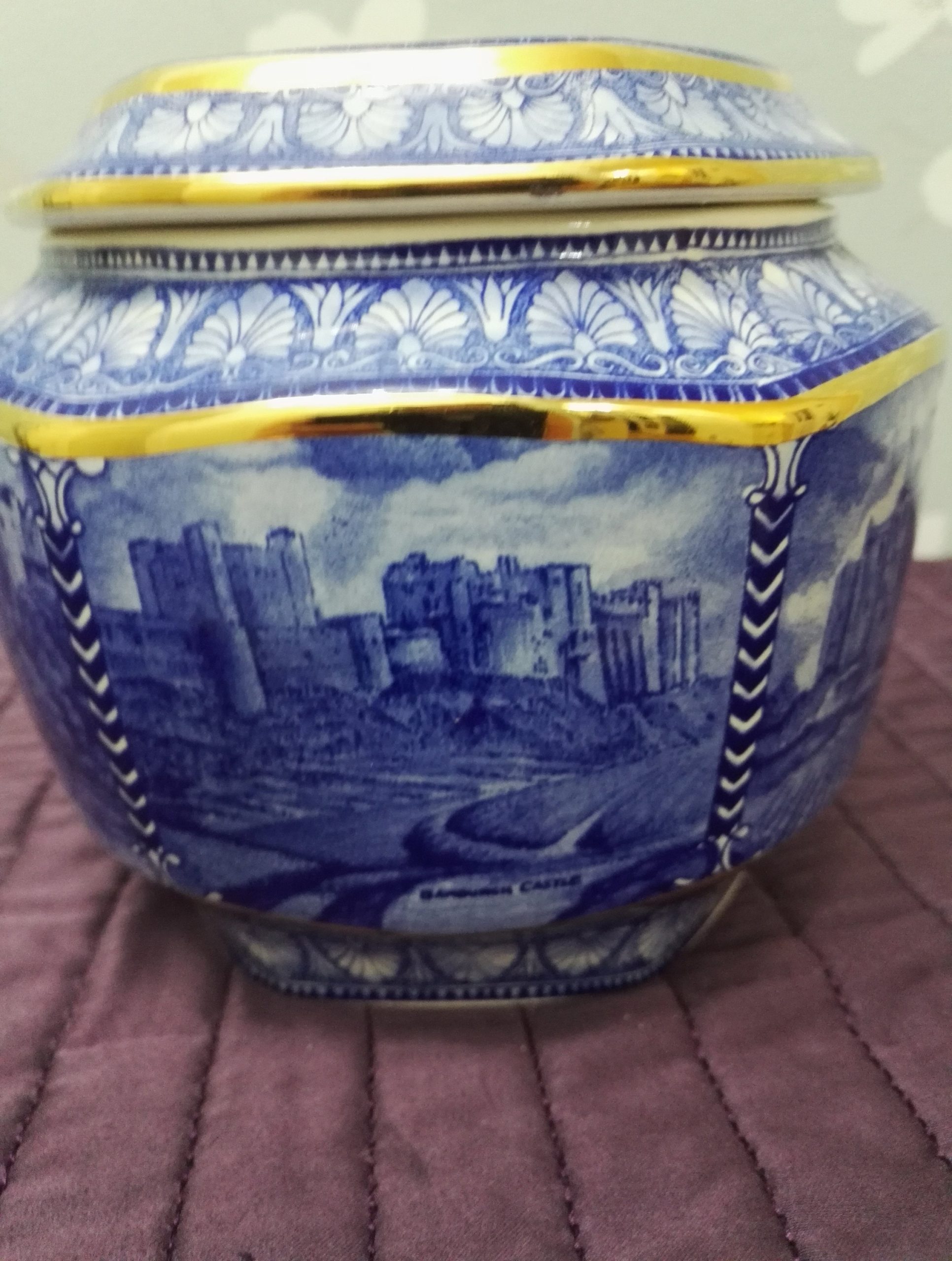 Blue and White Rington's Millennium Tea Caddy / Storage Jar - in Very Good to Excellent Condition - with Windsor Castle patterning - Image 6