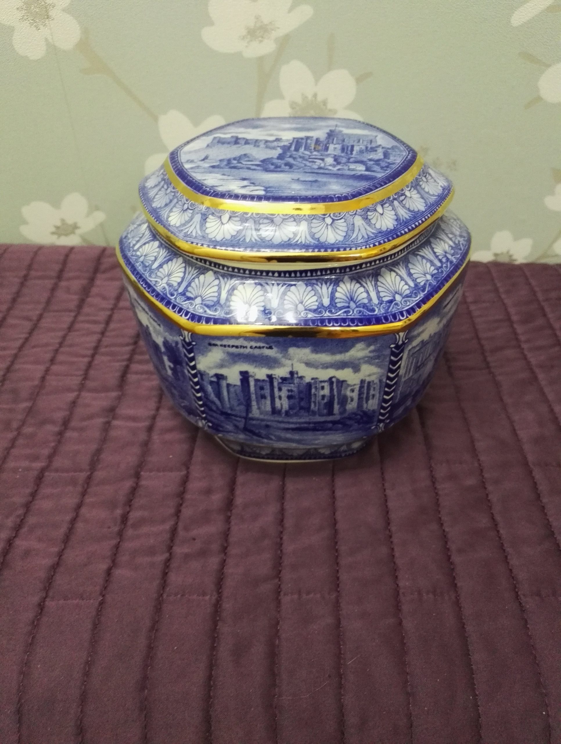 Blue and White Rington's Millennium Tea Caddy / Storage Jar - in Very Good to Excellent Condition - with Windsor Castle patterning