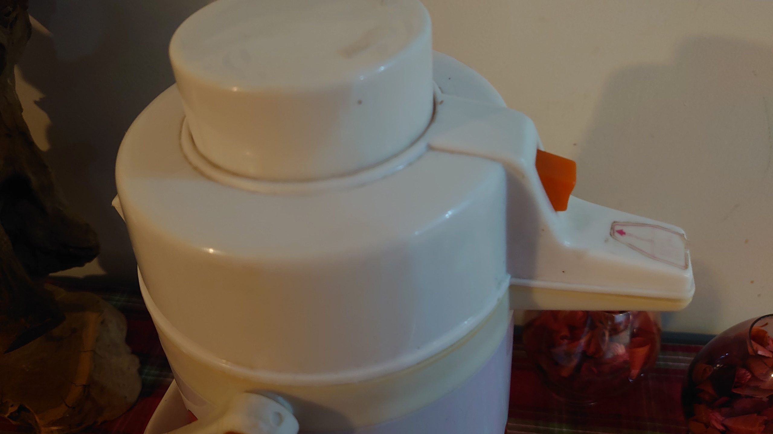 1970s Poppy Motif Hot water Dispenser or Tea Caddy - Image 7