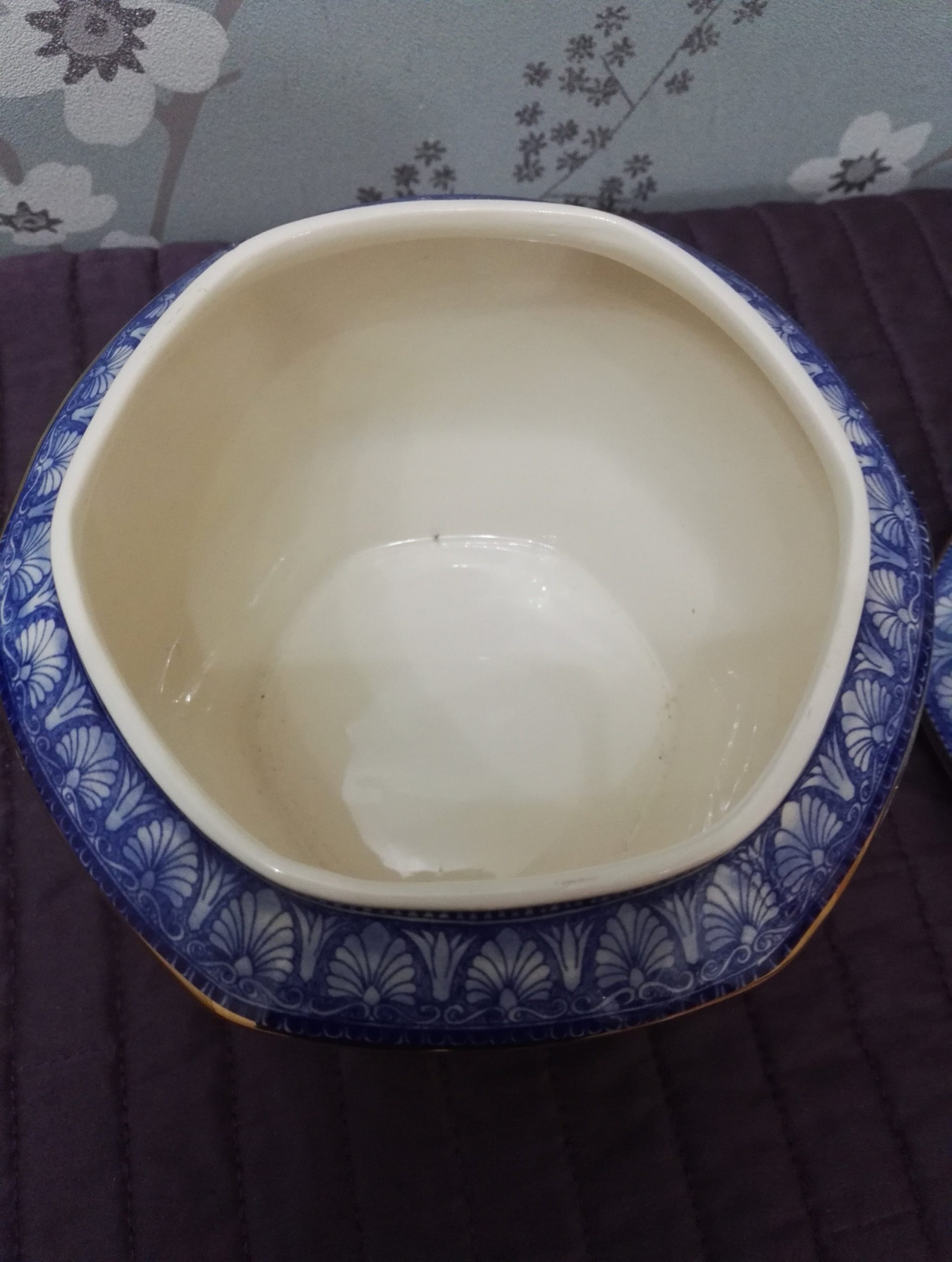 Blue and White Rington's Millennium Tea Caddy / Storage Jar - in Very Good to Excellent Condition - with Windsor Castle patterning - Image 7
