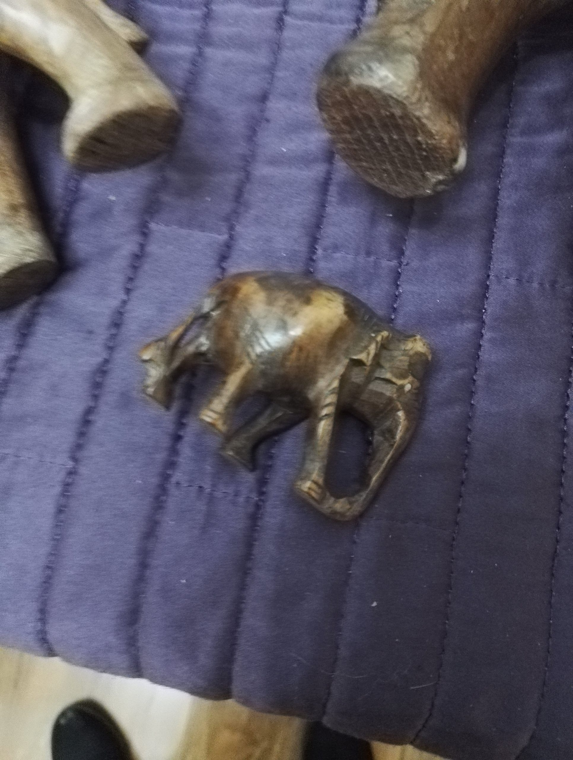 3 Carved Wooden Elephants - Acceptable to Good Condition - Great Gift Idea! - Image 8