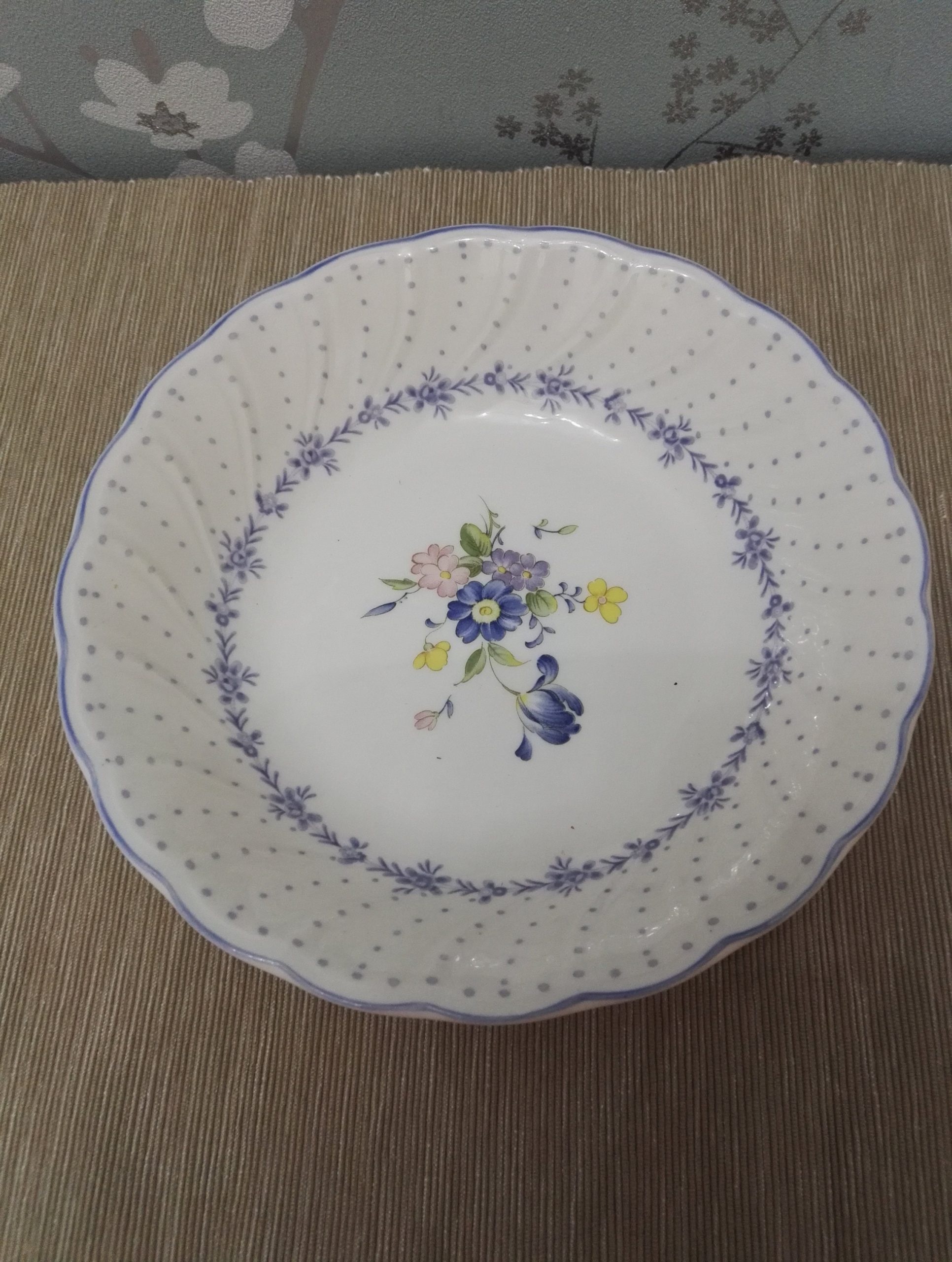 Nikko Japanese Tableware Dish - - Good Overall Condition - Excellent Detailing - Blue and White