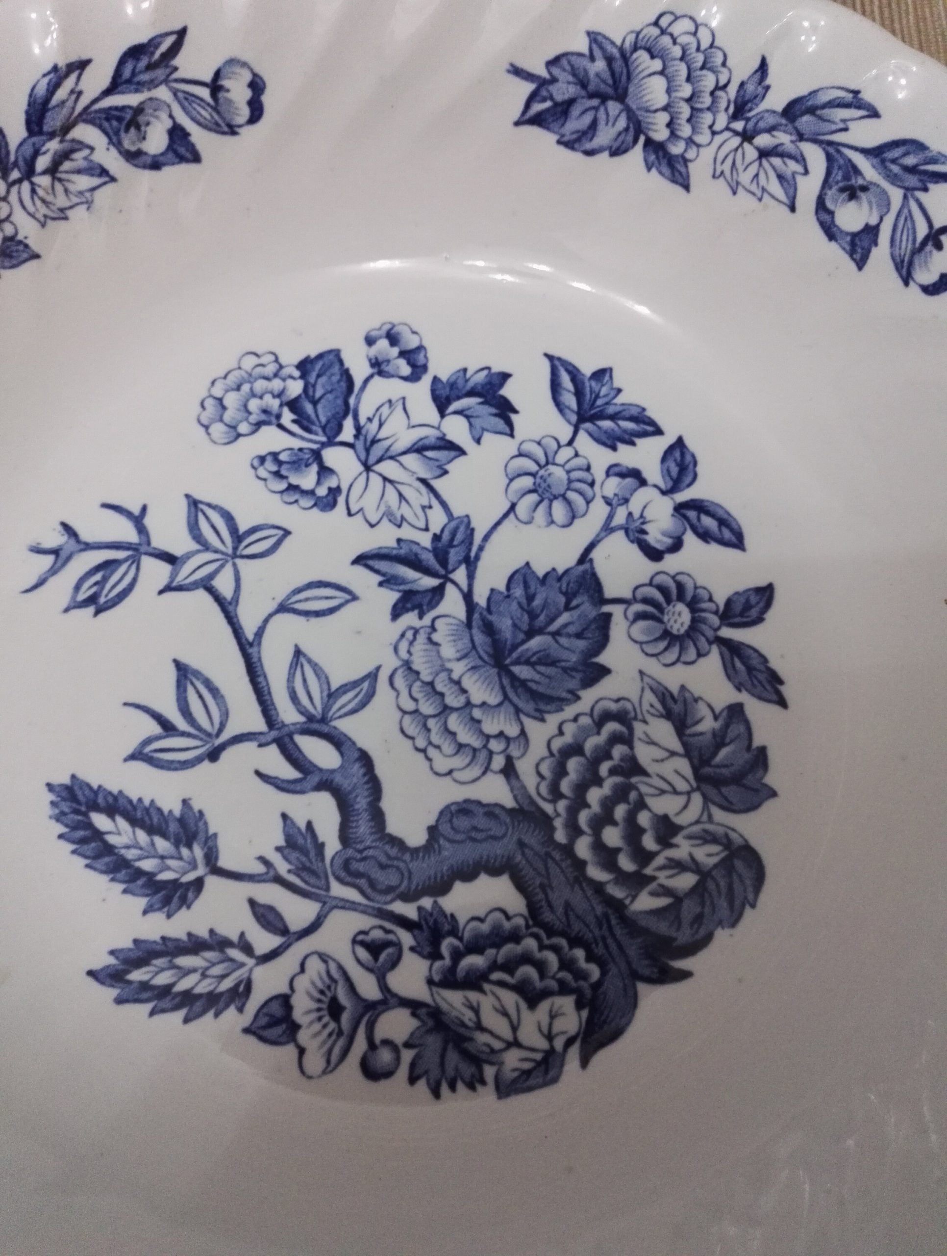 Royal Wessex Dish - Indian Tree Patter - Skinnertons - 20cm Diameter - Excellent condition - Image 2