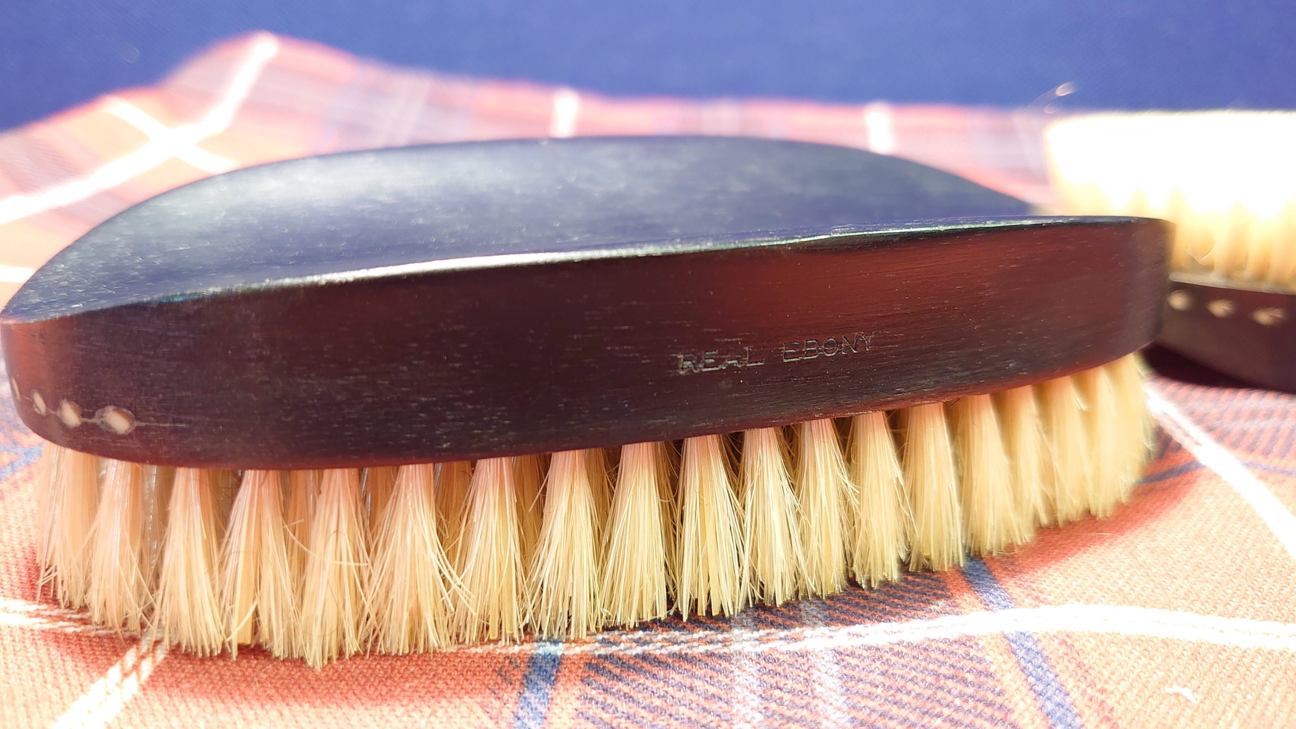 Vintage Gentleman's Ebony Dress Brush Pair in a Leather Case with Strap and Buckle - Good to Very Good condition - Image 8
