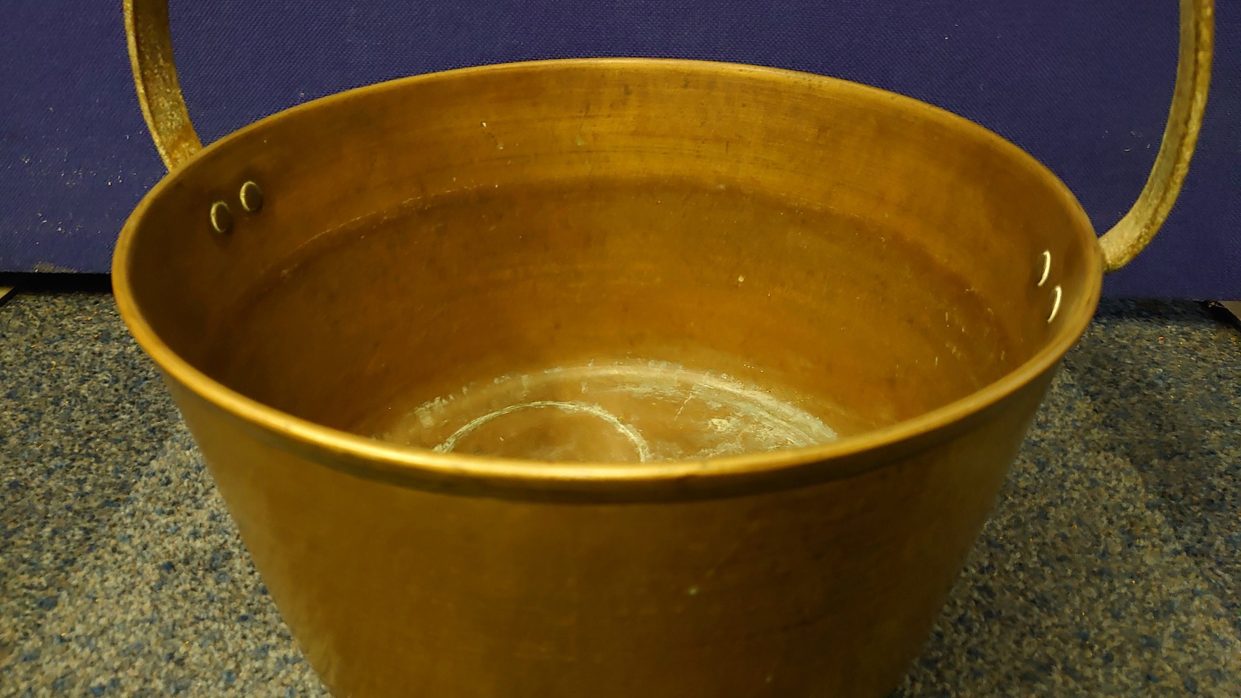 Medium Antique Victorian Brass Jam Pan - Good condition - 38cm diameter - 38cm tall - Working Condition! - Image 4