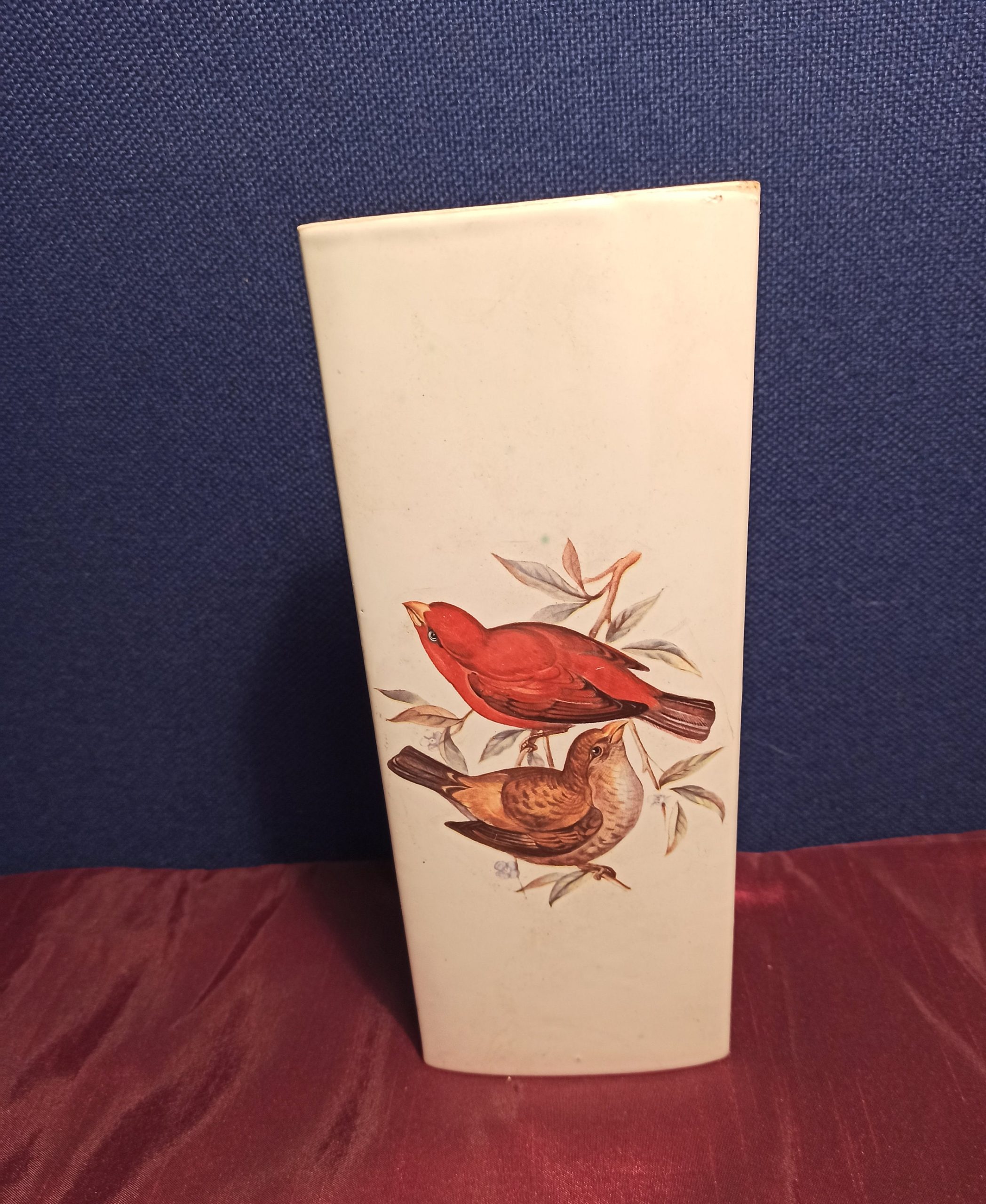 Flat Backed Wall Posy Vase - Very Good Condition - Image 8