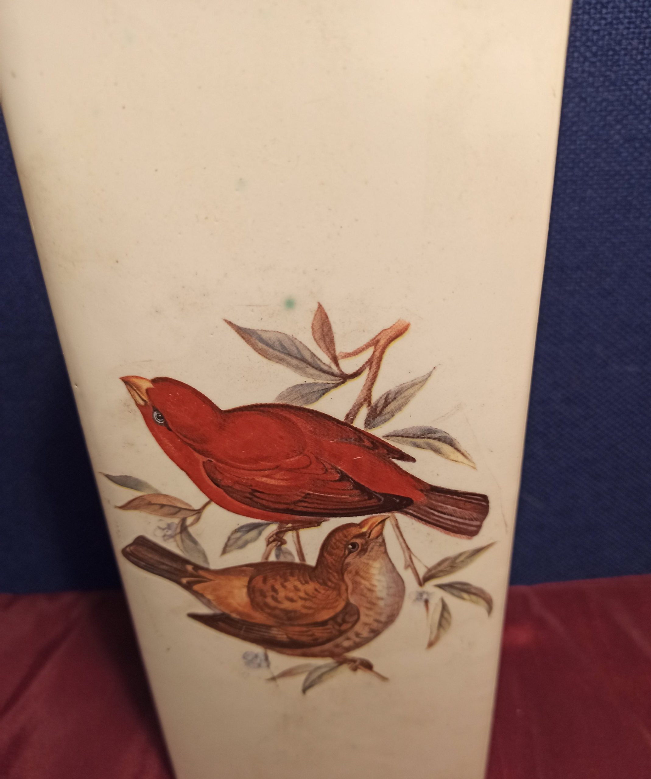 Flat Backed Wall Posy Vase - Very Good Condition - Image 9