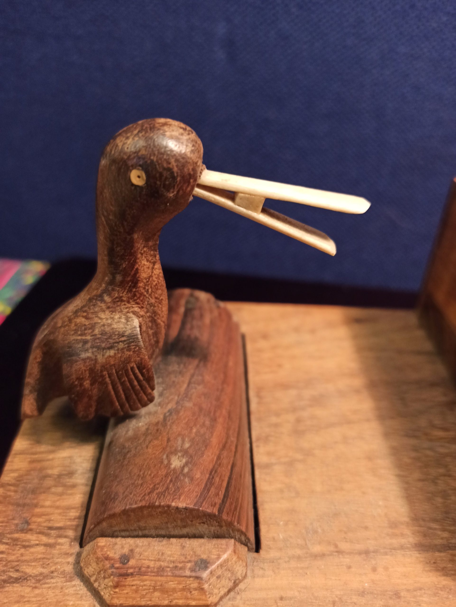 Cigarette Dispenser. Smoking Memorabilia - Bird takes cigarette out of box. Good condition - Image 7