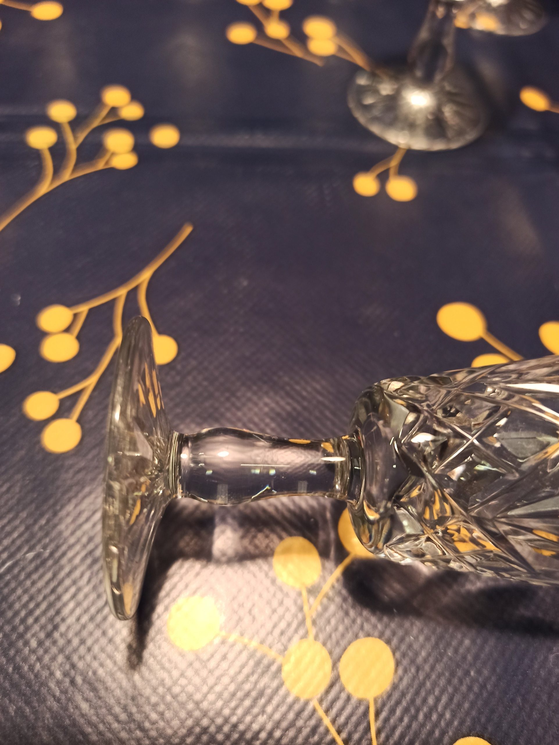 Set of 6 Liqueur Cordial Stem Glasses. Star Cut Base Design. Excellent Condition. - Image 7