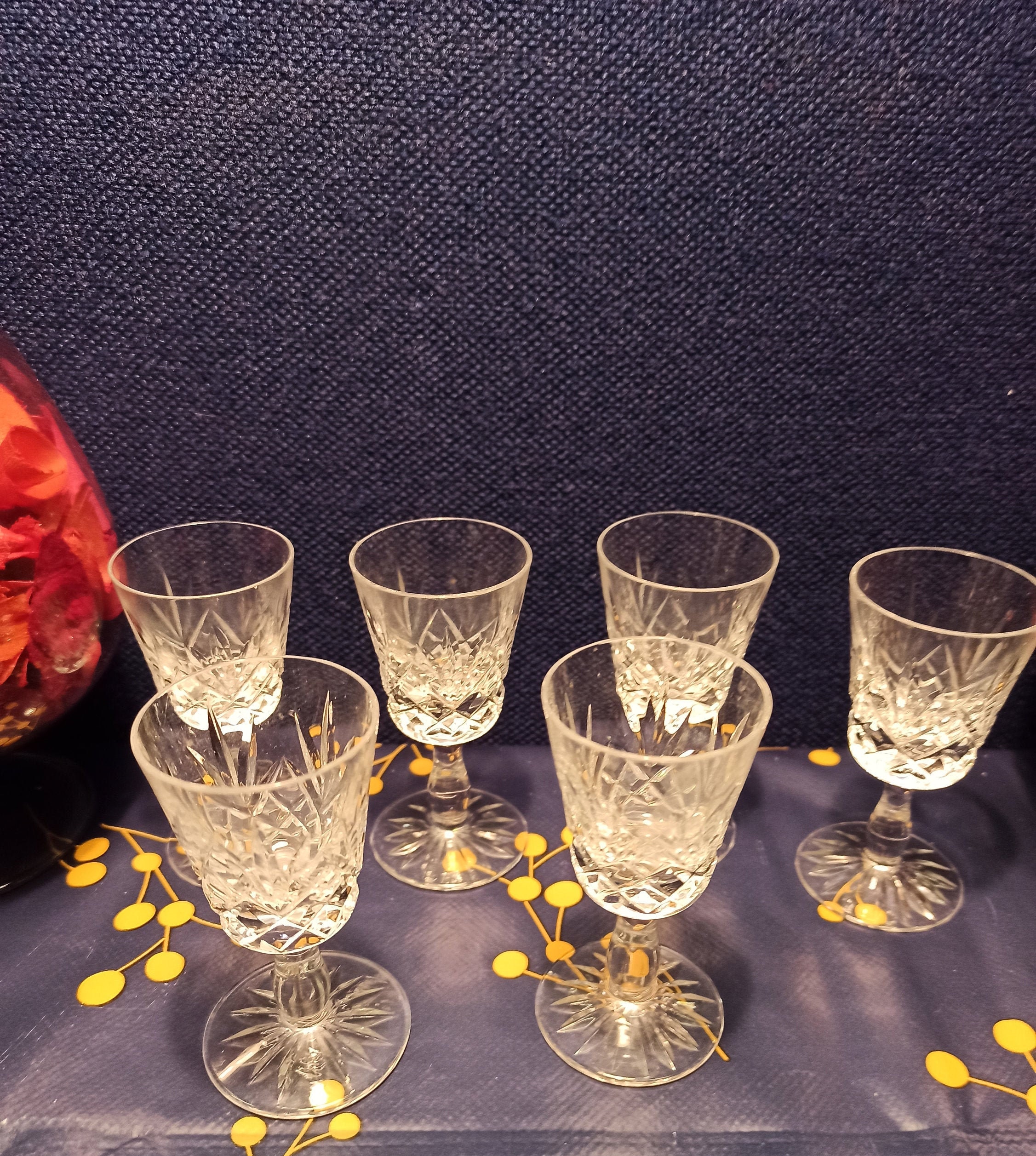 Set of 6 Liqueur Cordial Stem Glasses. Star Cut Base Design. Excellent Condition. - Image 2