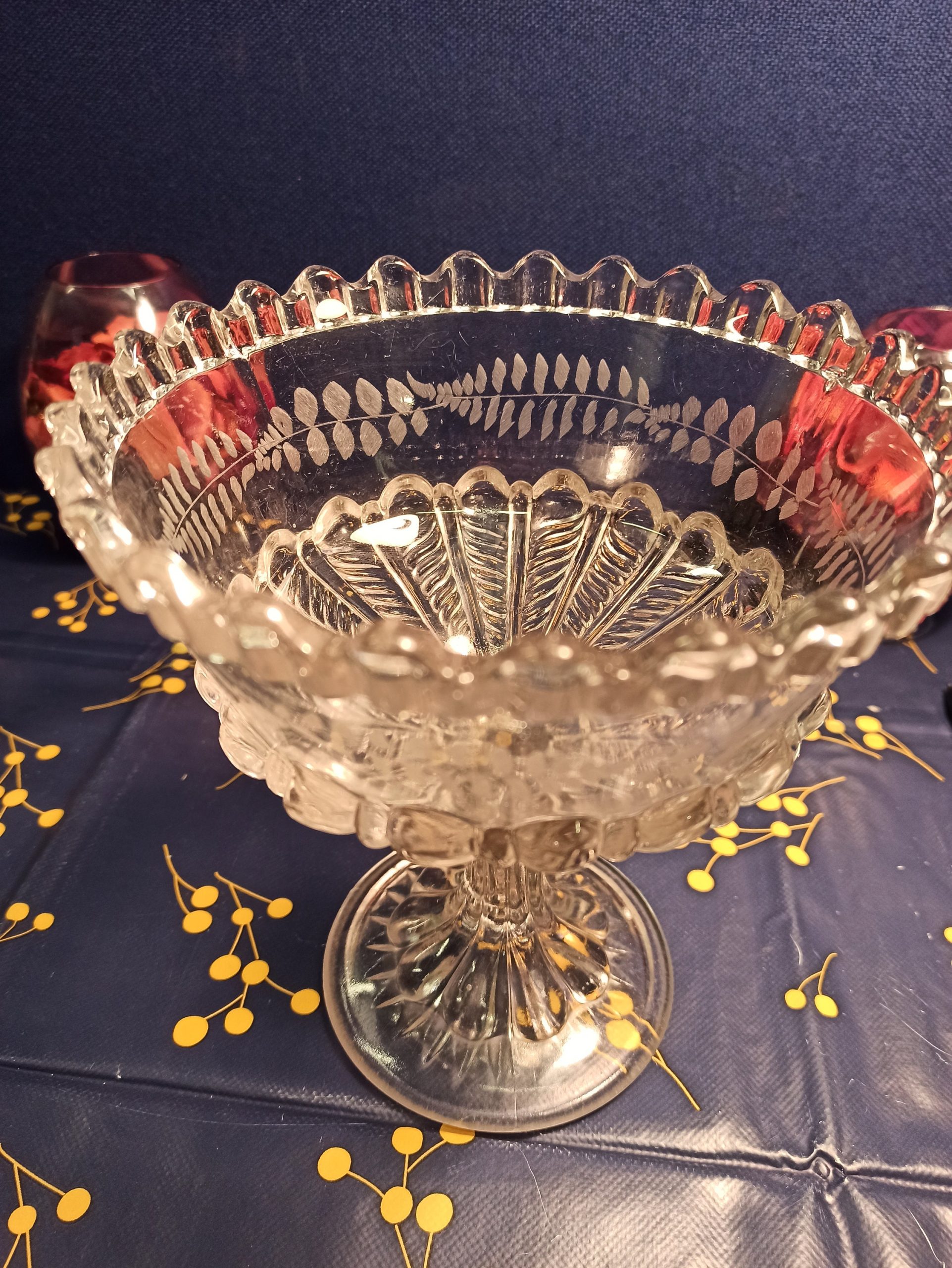 19th Century Pedestal Fruit Bowl. Very Good condition. - Image 4