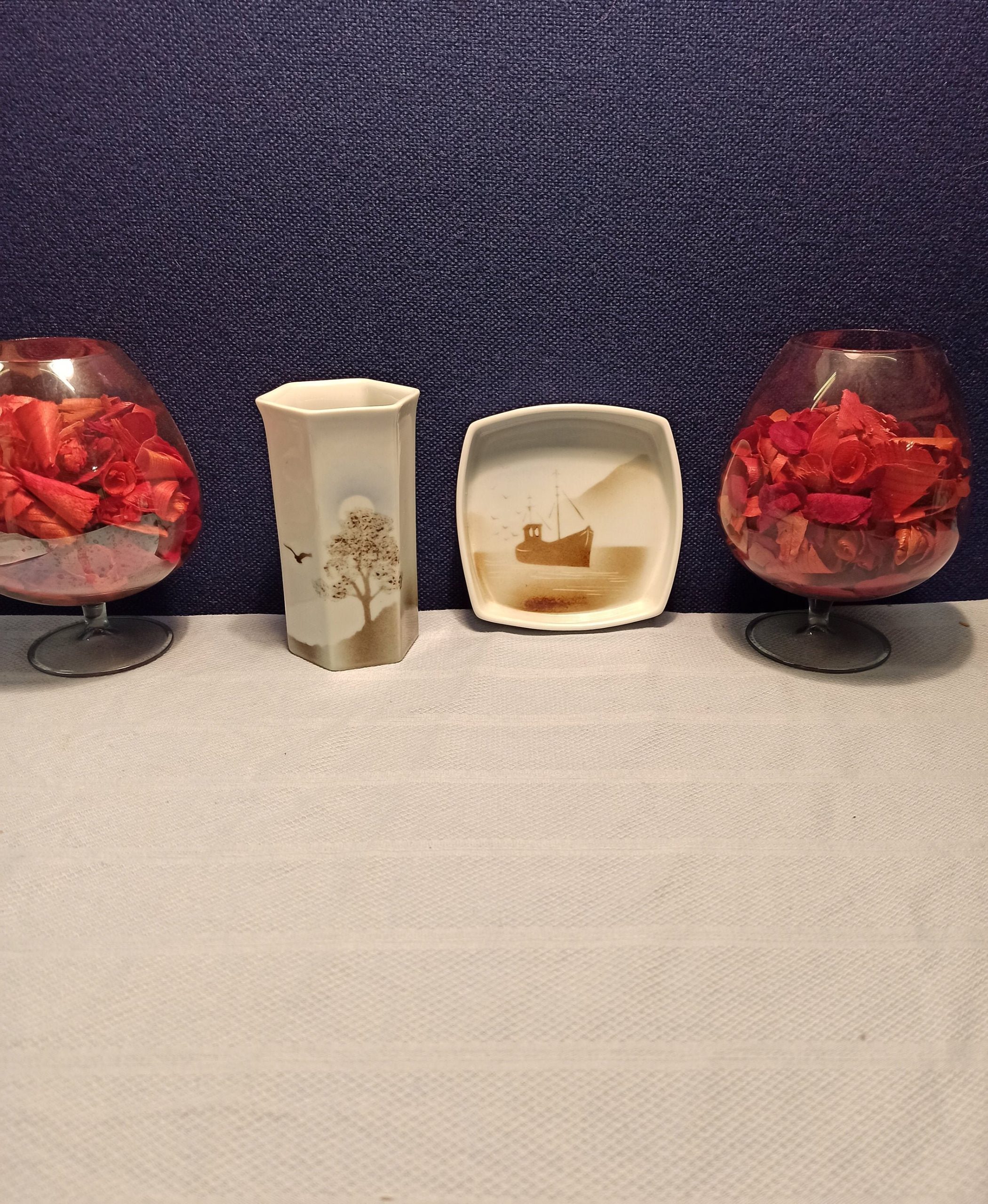 Highbank Porcelain Small Vase and Trinket Tray - Excellent Condition - Image 2
